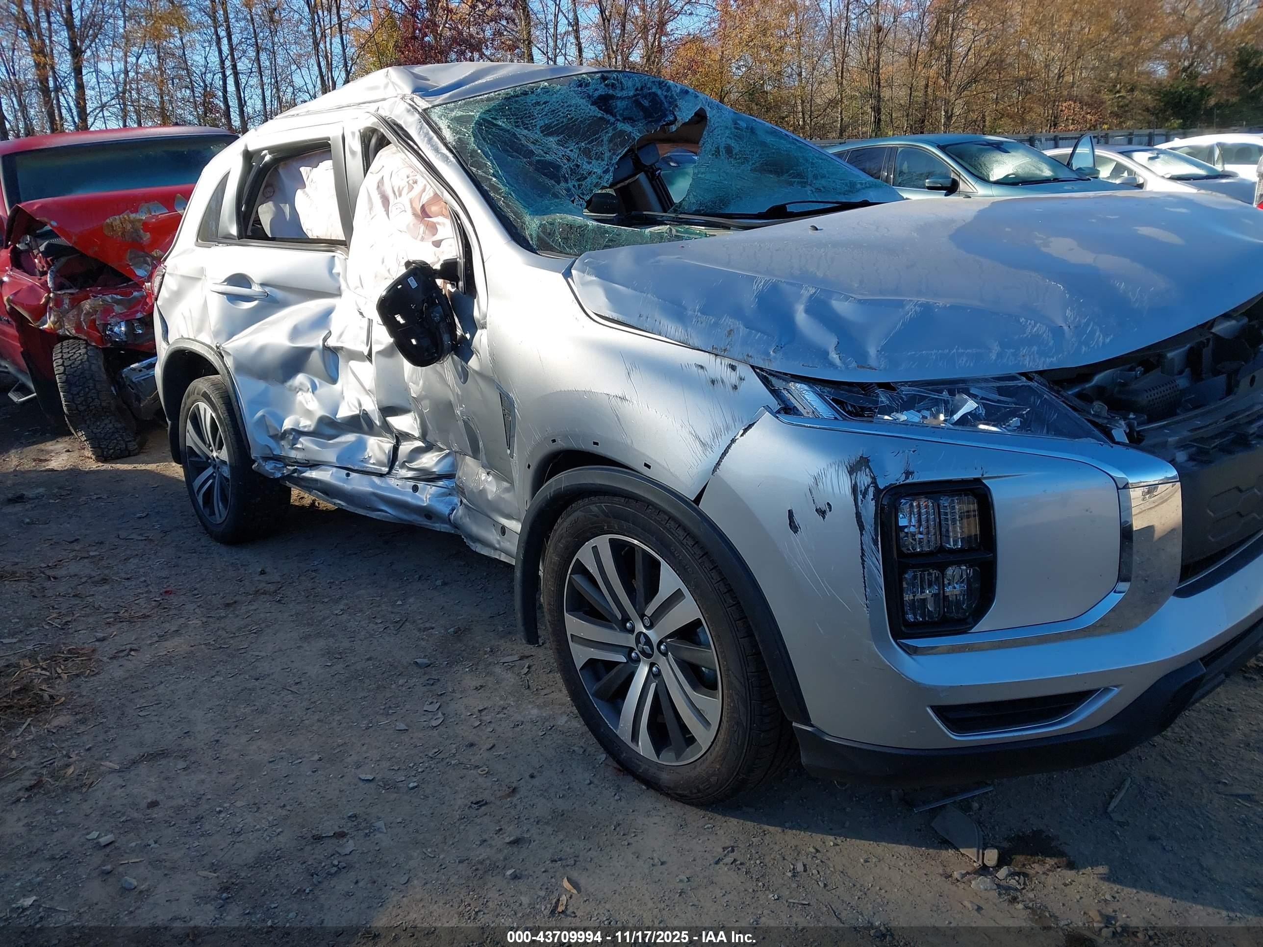 2022 Mitsubishi Outlander ES, VIN JA4ARUAU8NU009834 — Frame damage