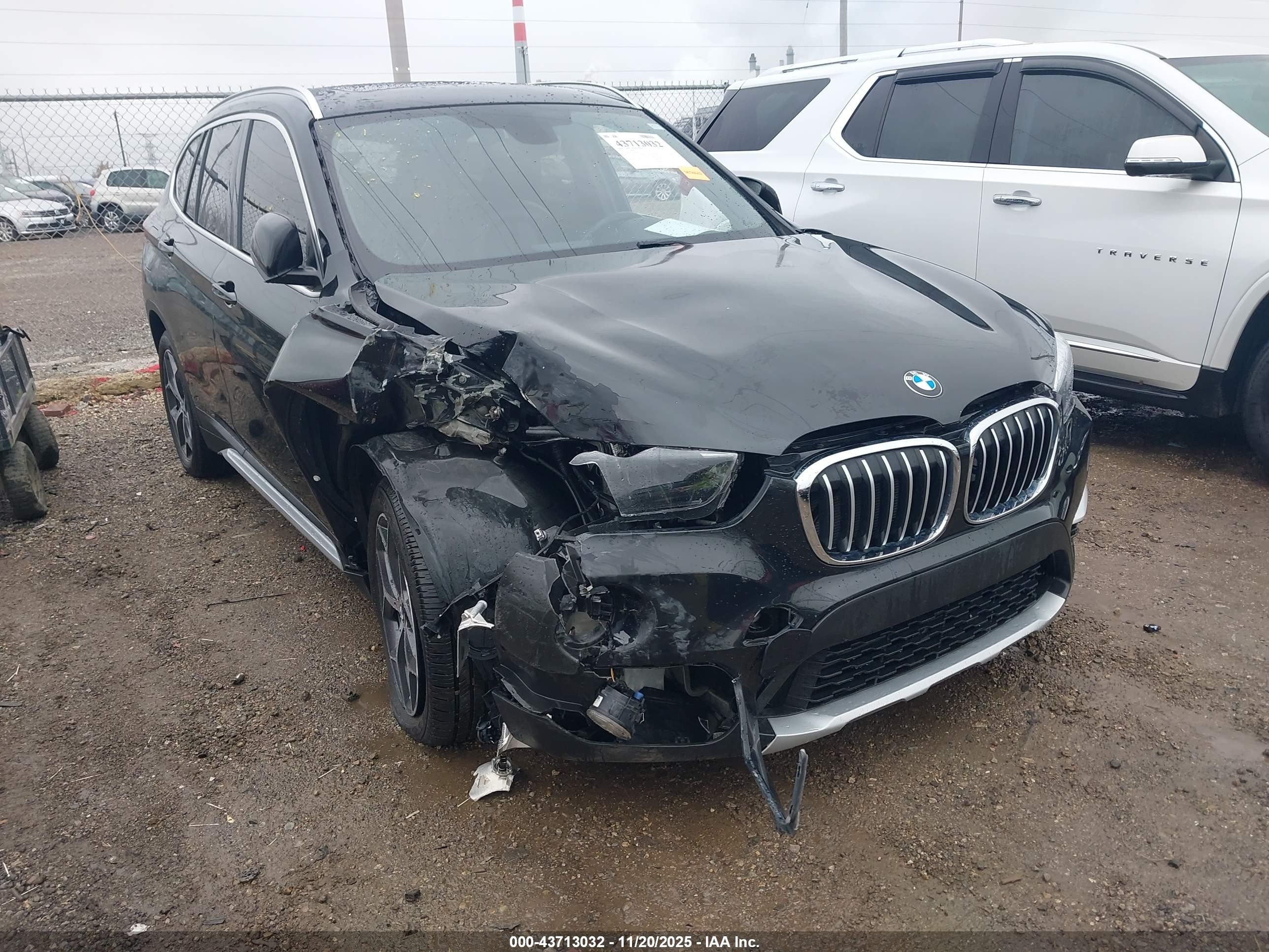 2018 BMW X1 xDrive28i, VIN WBXHT3C32J5K32351 — Front end