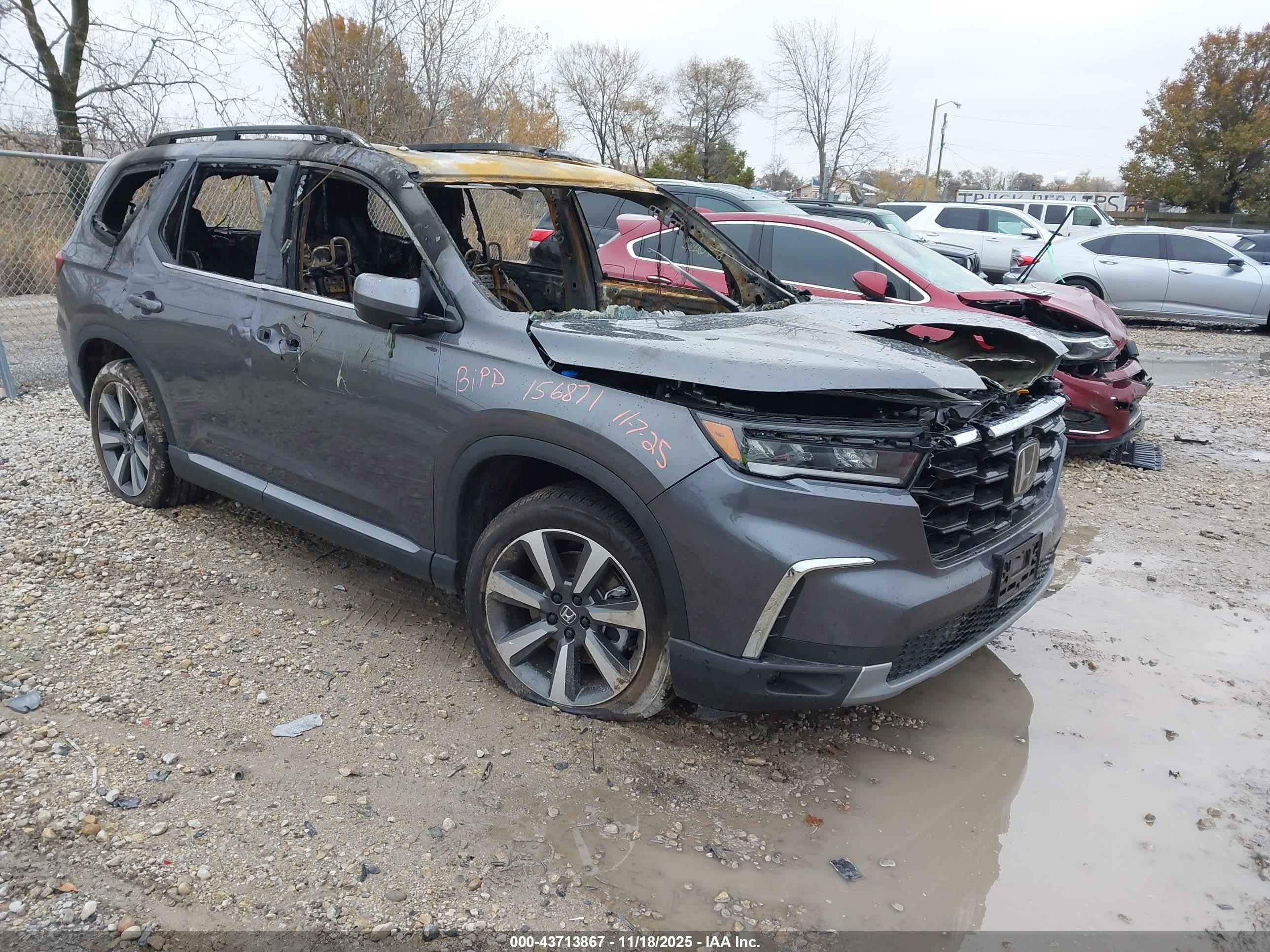 2025 Honda Pilot Elite, VIN 5FNYG1H84SB117924 — Interior fire