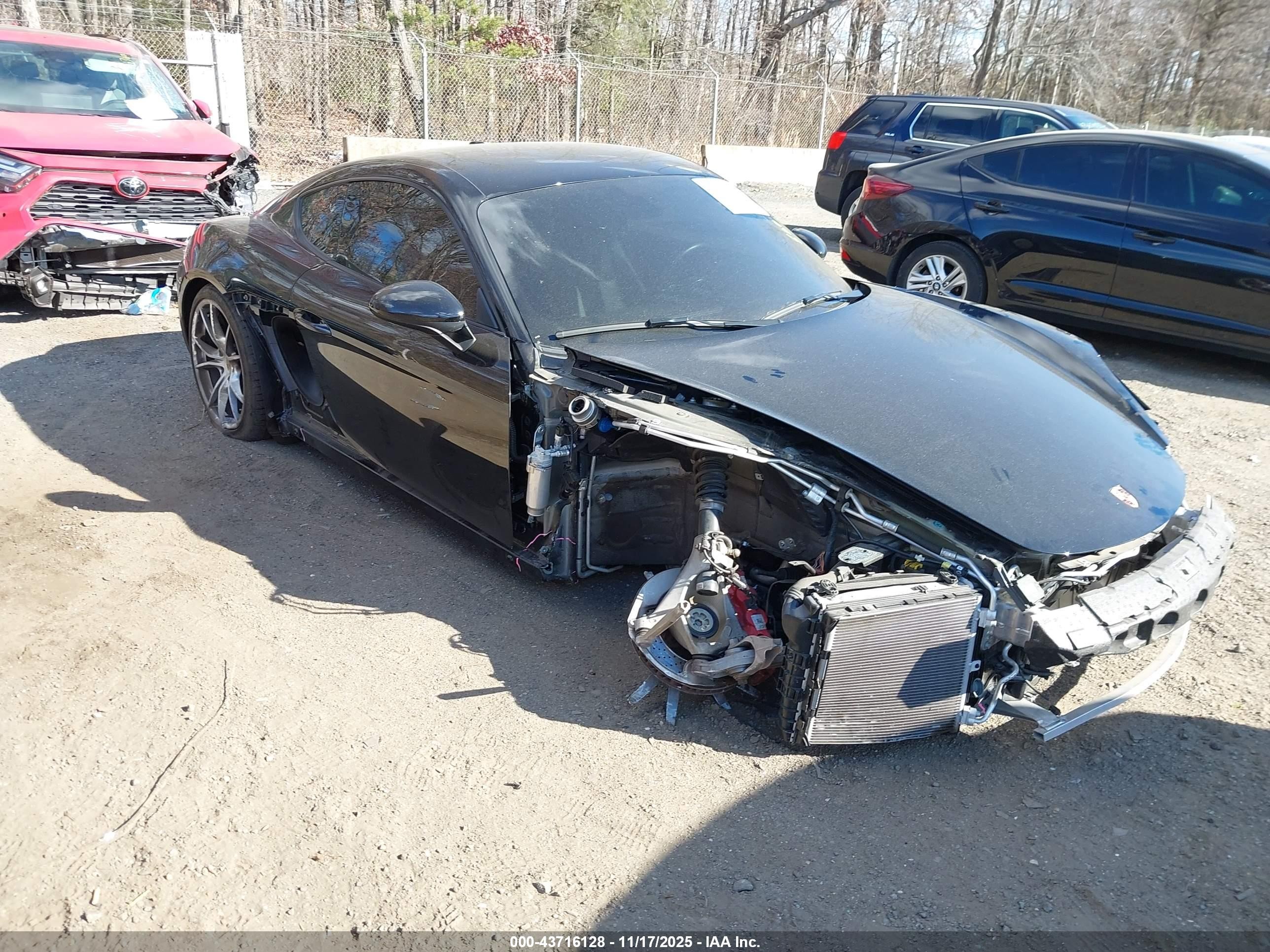 2018 Porsche 718 Cayman S, VIN WP0AB2A82JK278483 — Front end