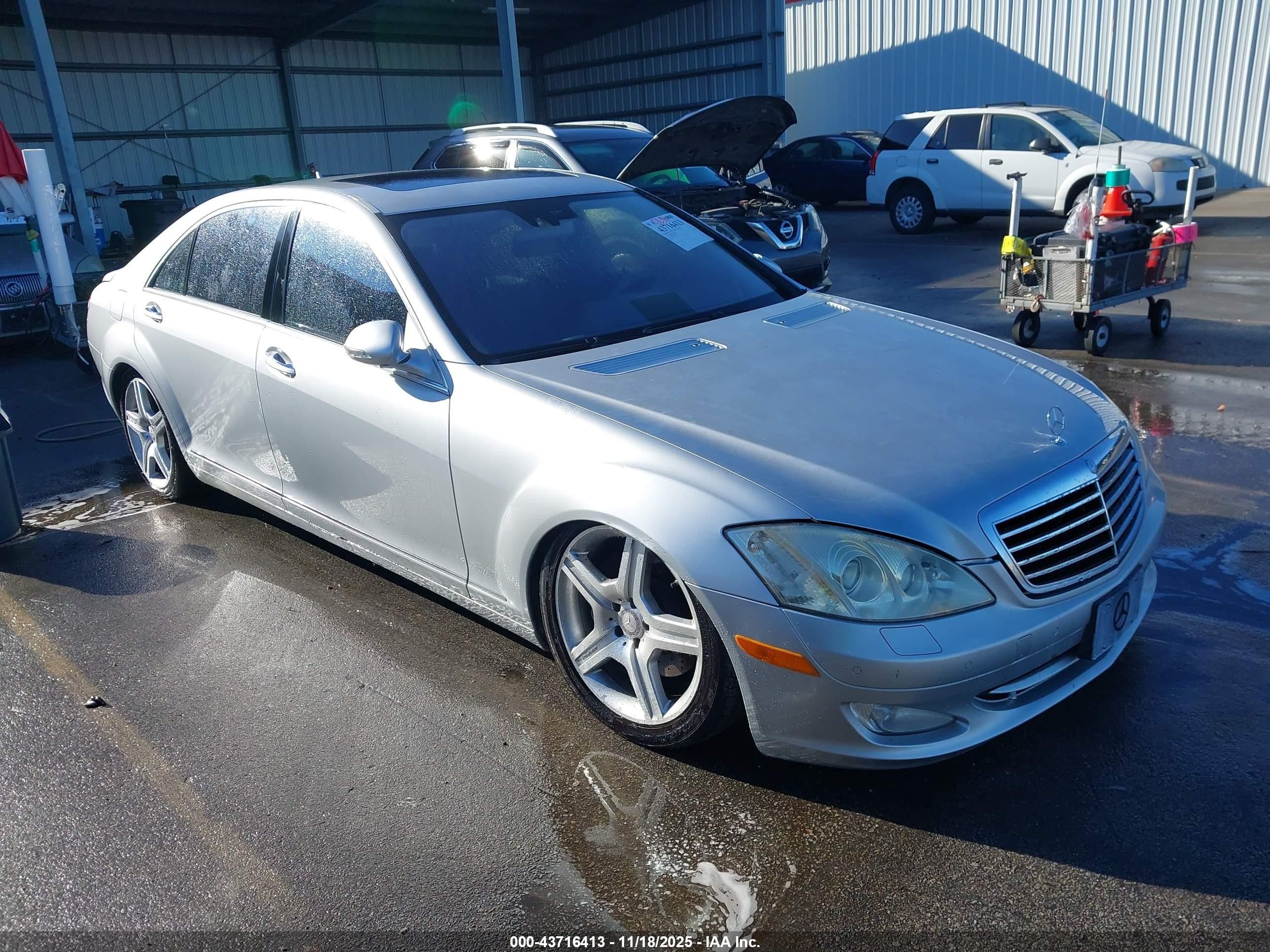 2008 Mercedes-Benz S 550, VIN WDDNG86X98A190123 — Front end