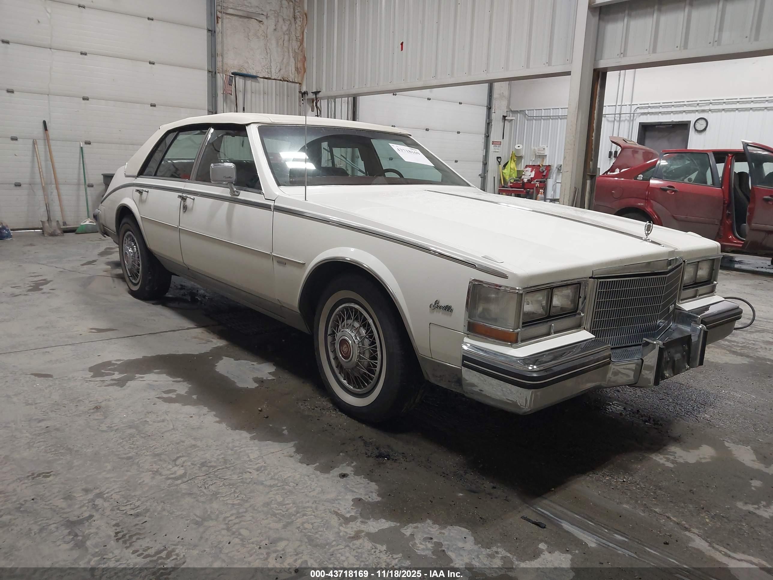 1983 Cadillac Seville, VIN 1G6AS69N6DE818456 — Front end