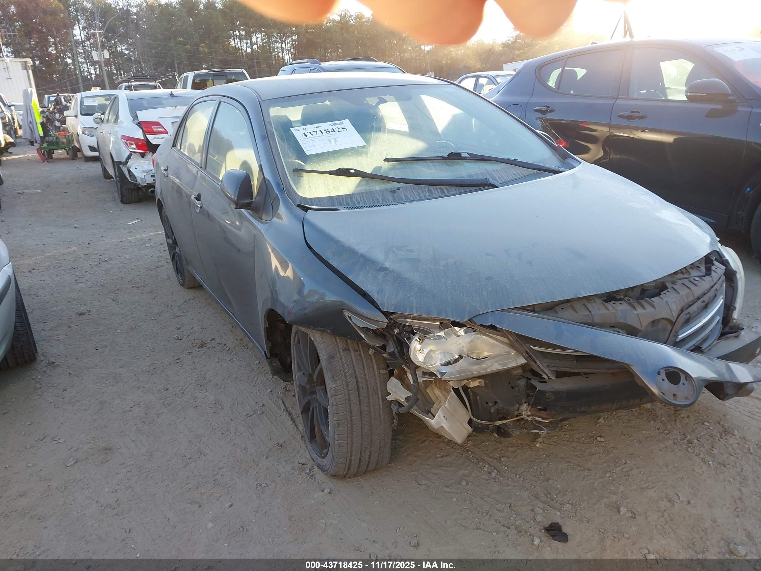 2013 Toyota Corolla L, VIN 2T1BU4EEXDC058847 — Front end