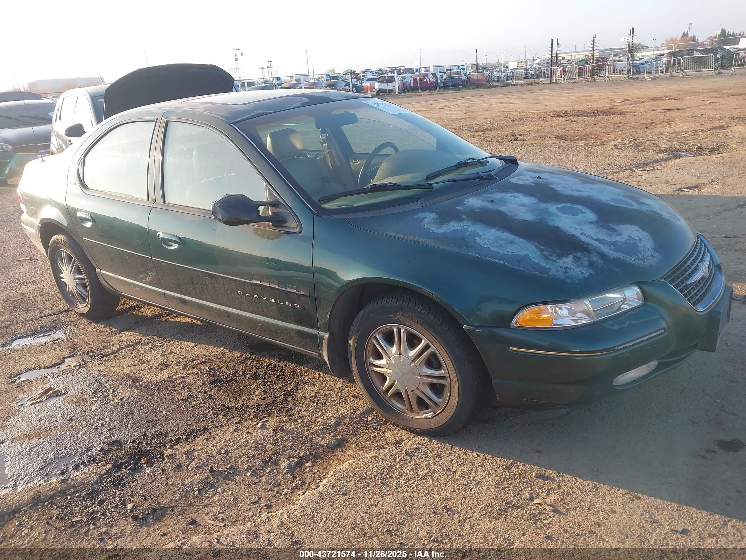 1999 Chrysler Cirrus LXi, VIN 1C3EJ56H4XN622664 — Front end
