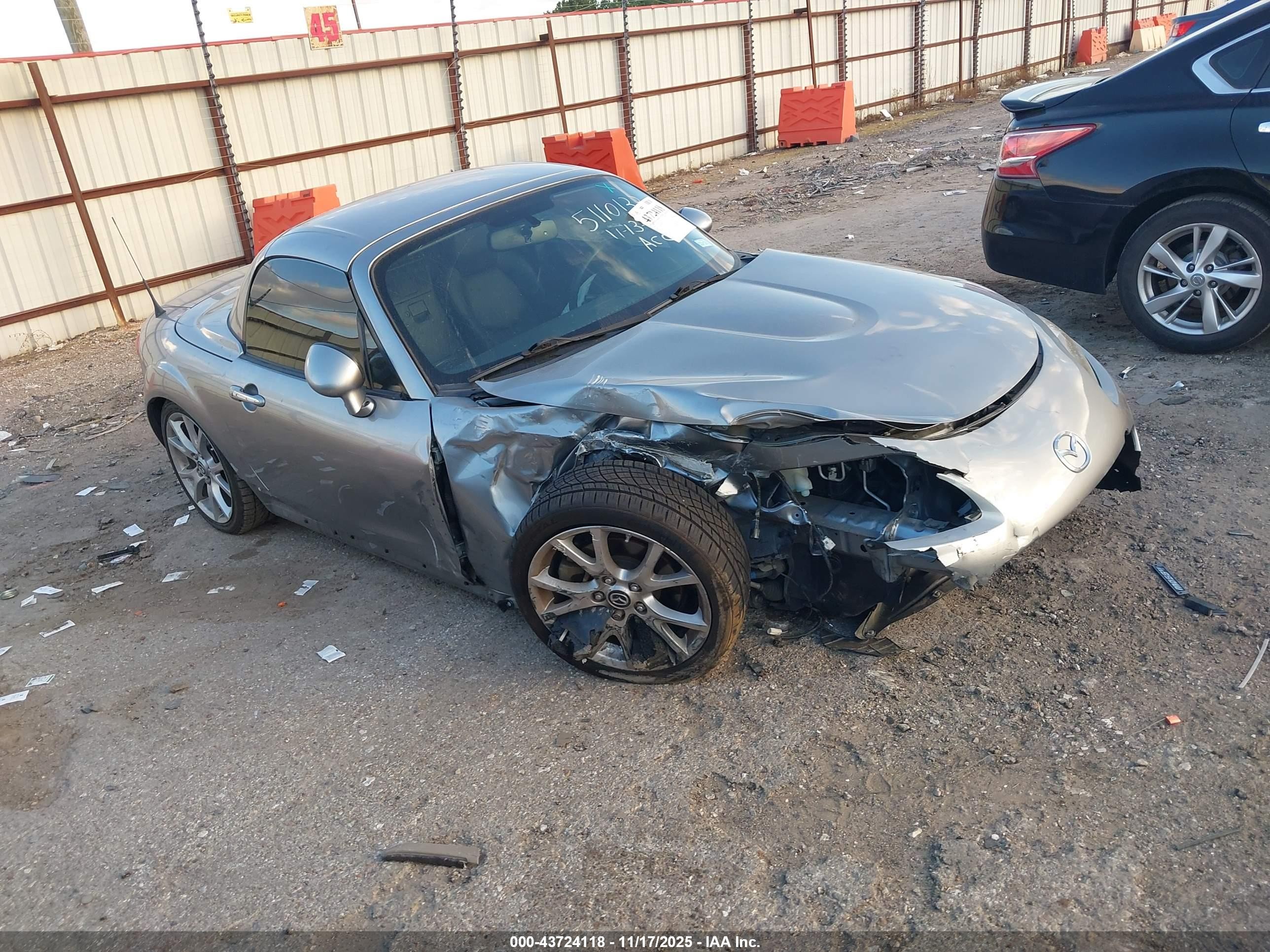 2014 Mazda MX-5 Miata Grand Touring, VIN JM1NC2PF9E0234809 — Front end