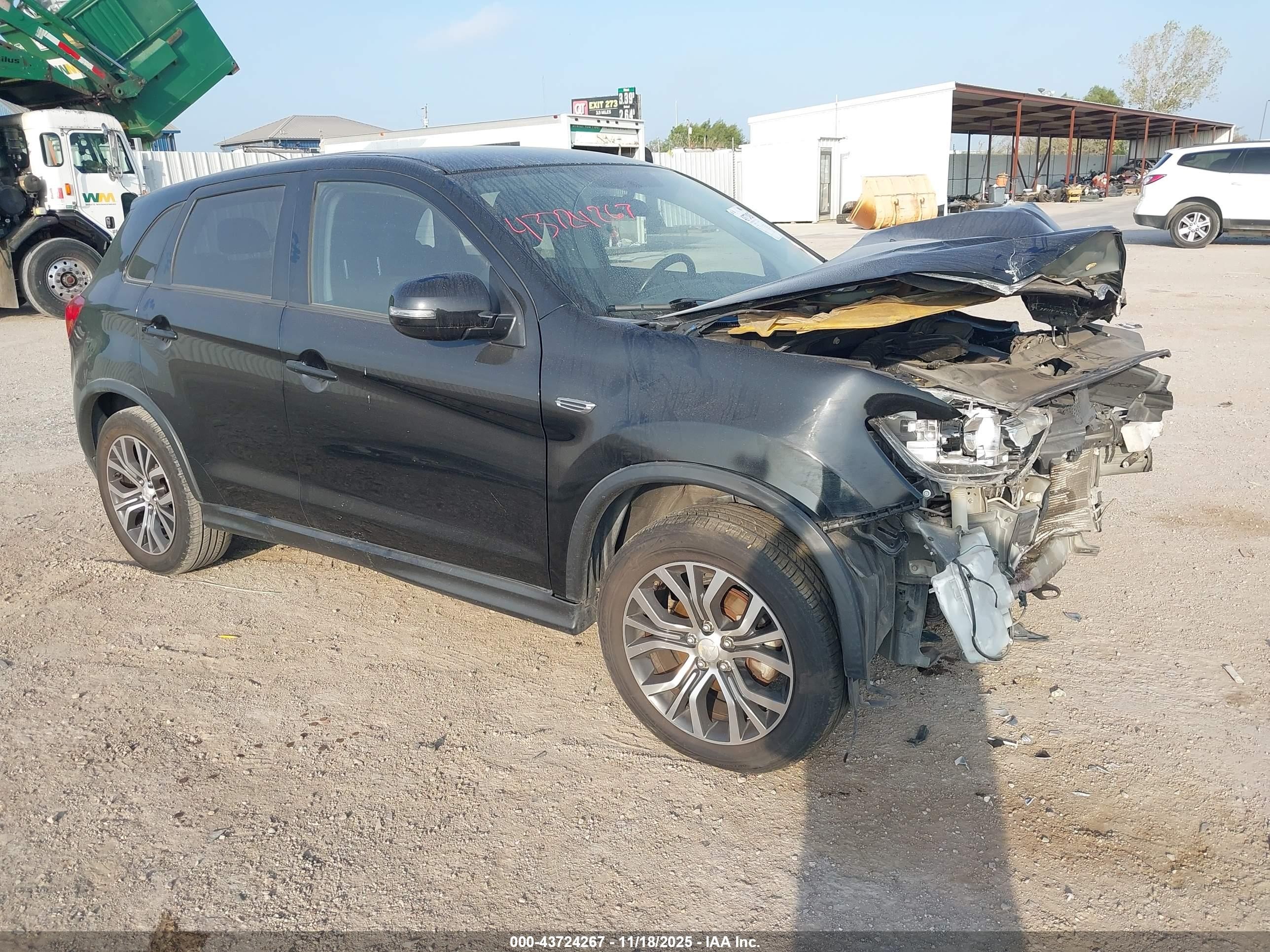 2016 Mitsubishi Outlander ES, VIN JA4AP3AU6GZ063915 — Front end