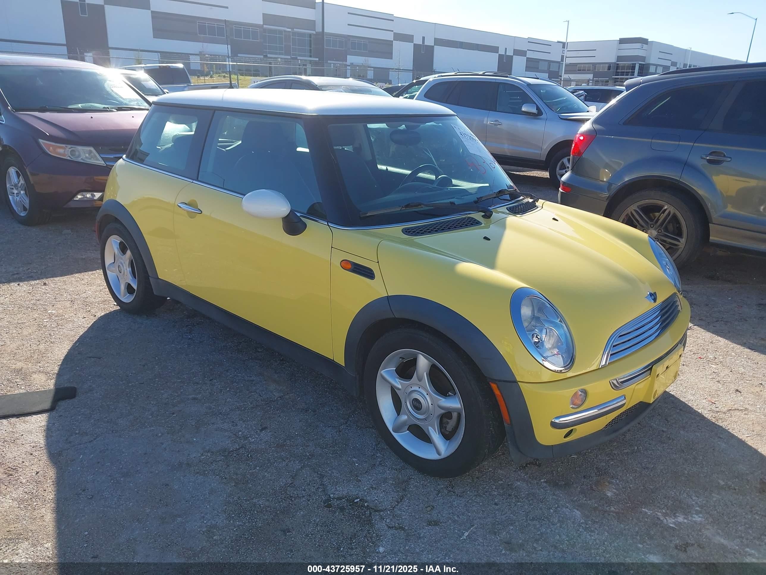 2002 MINI Hardtop, VIN WMWRC33442TE10512 — Normal wear