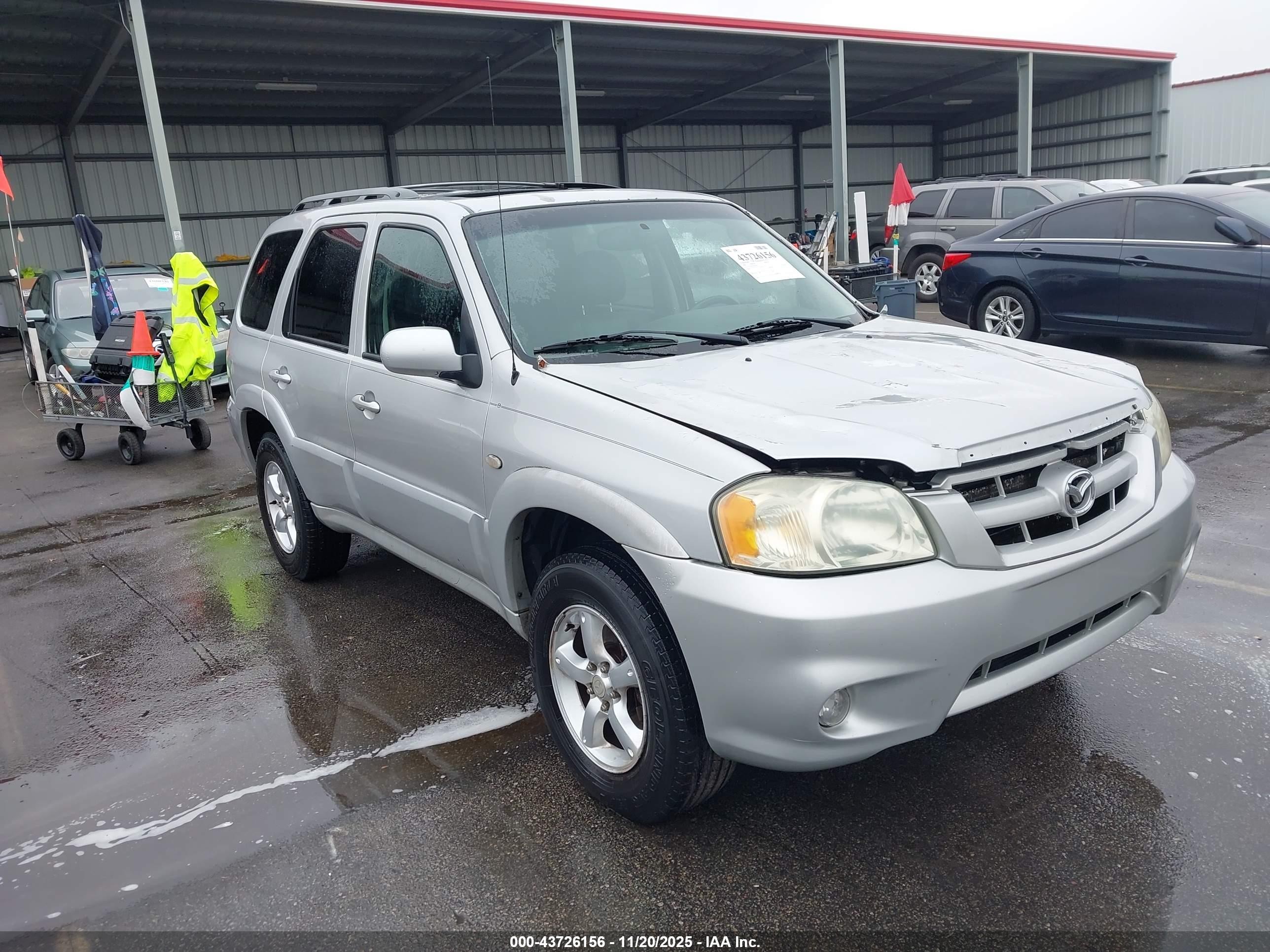 2006 Mazda Tribute S, VIN 4F2CZ96126KM22565 — Front end