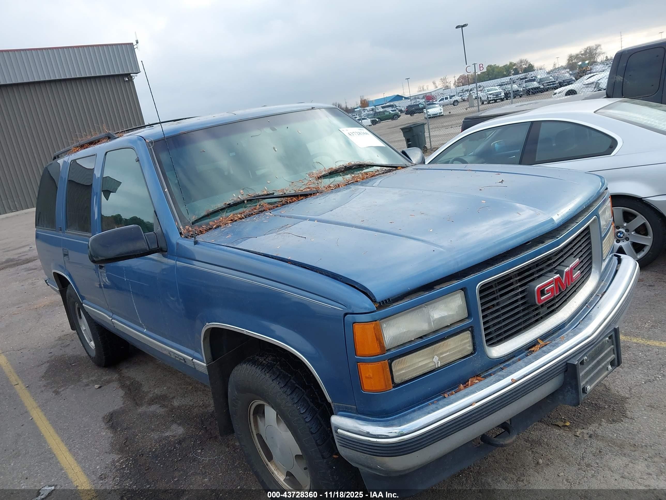 1997 GMC Yukon, VIN 1GKEK13RXVJ719522 — All over