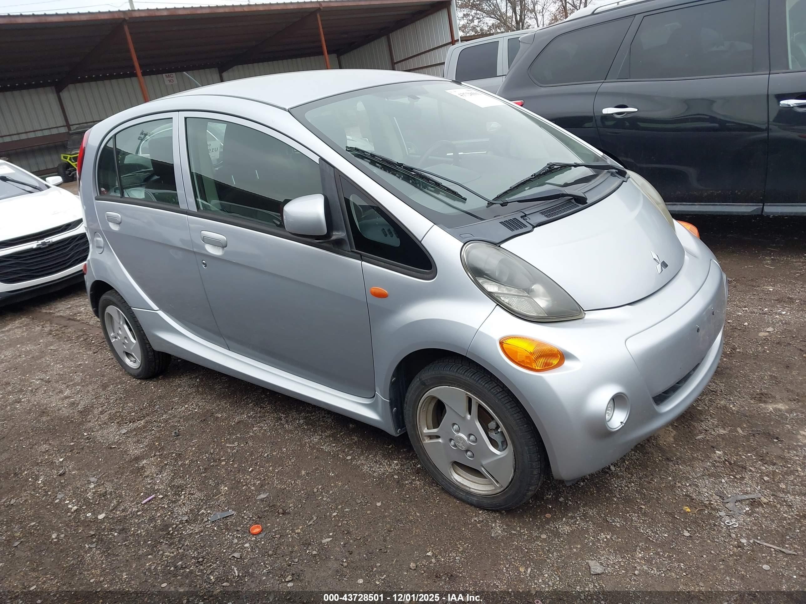 2012 Mitsubishi i-MiEV ES, VIN JA3215H19CU009307 — Normal wear