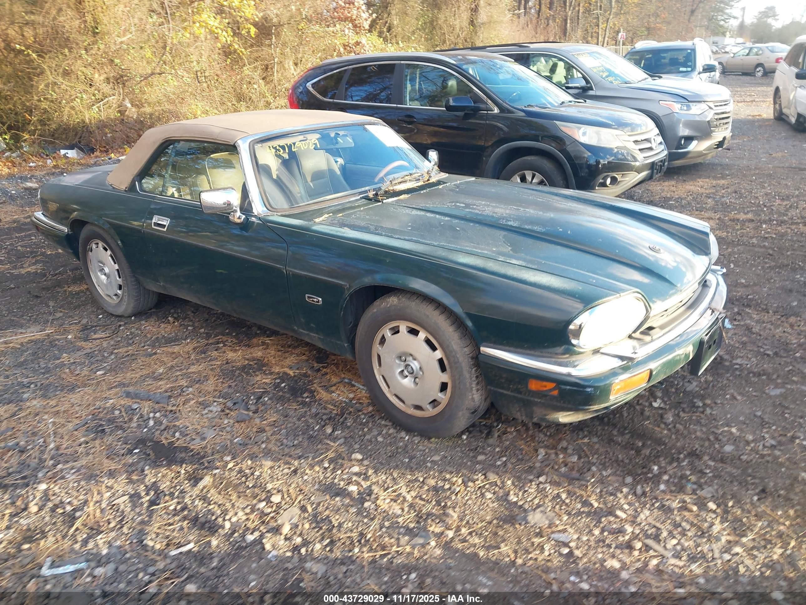 1996 Jaguar XJS, VIN SAJNX2741TC224825 — Перед