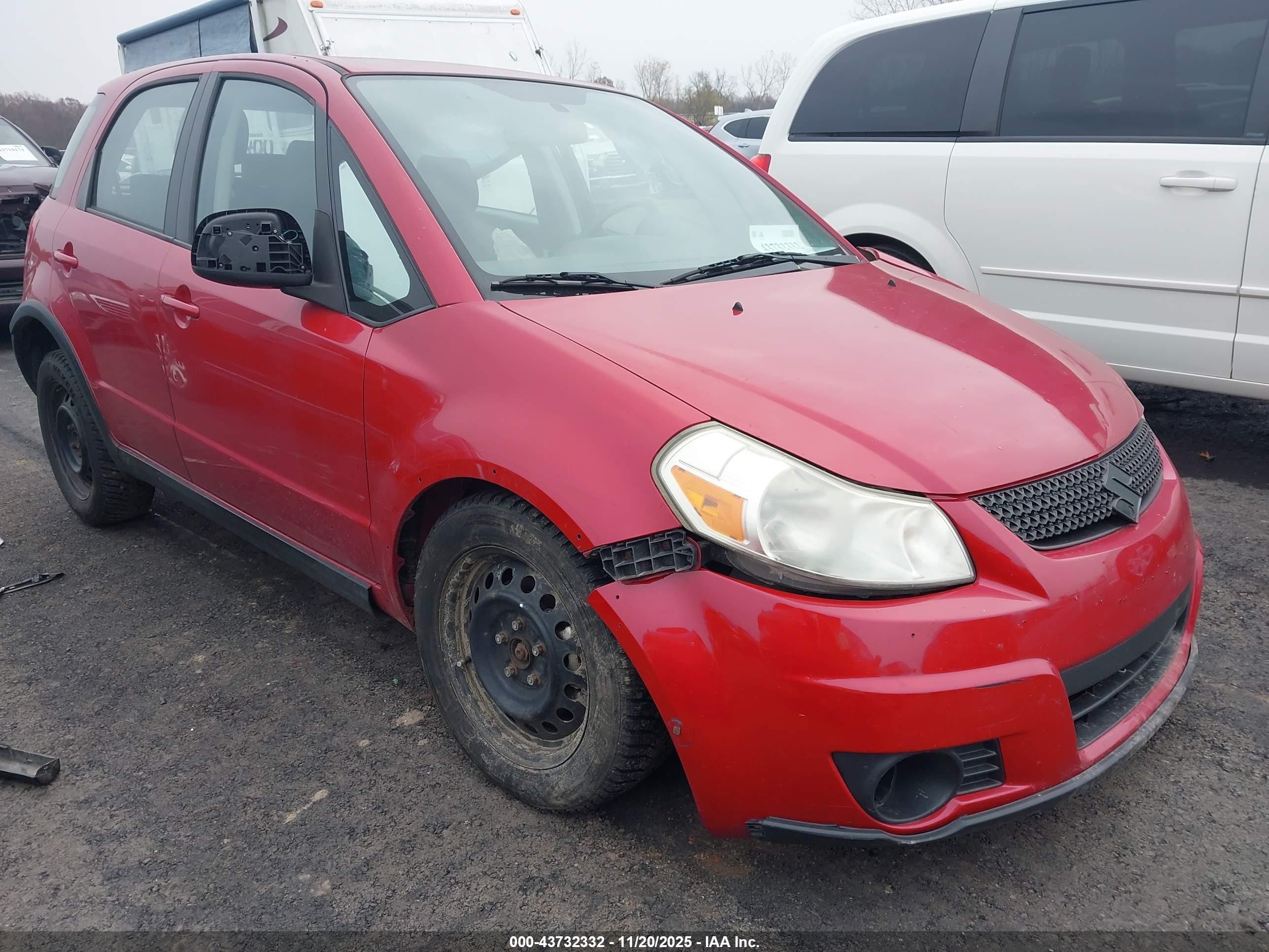 2012 Suzuki SX4 Crossover, VIN JS2YB5A33C6300318 — Side