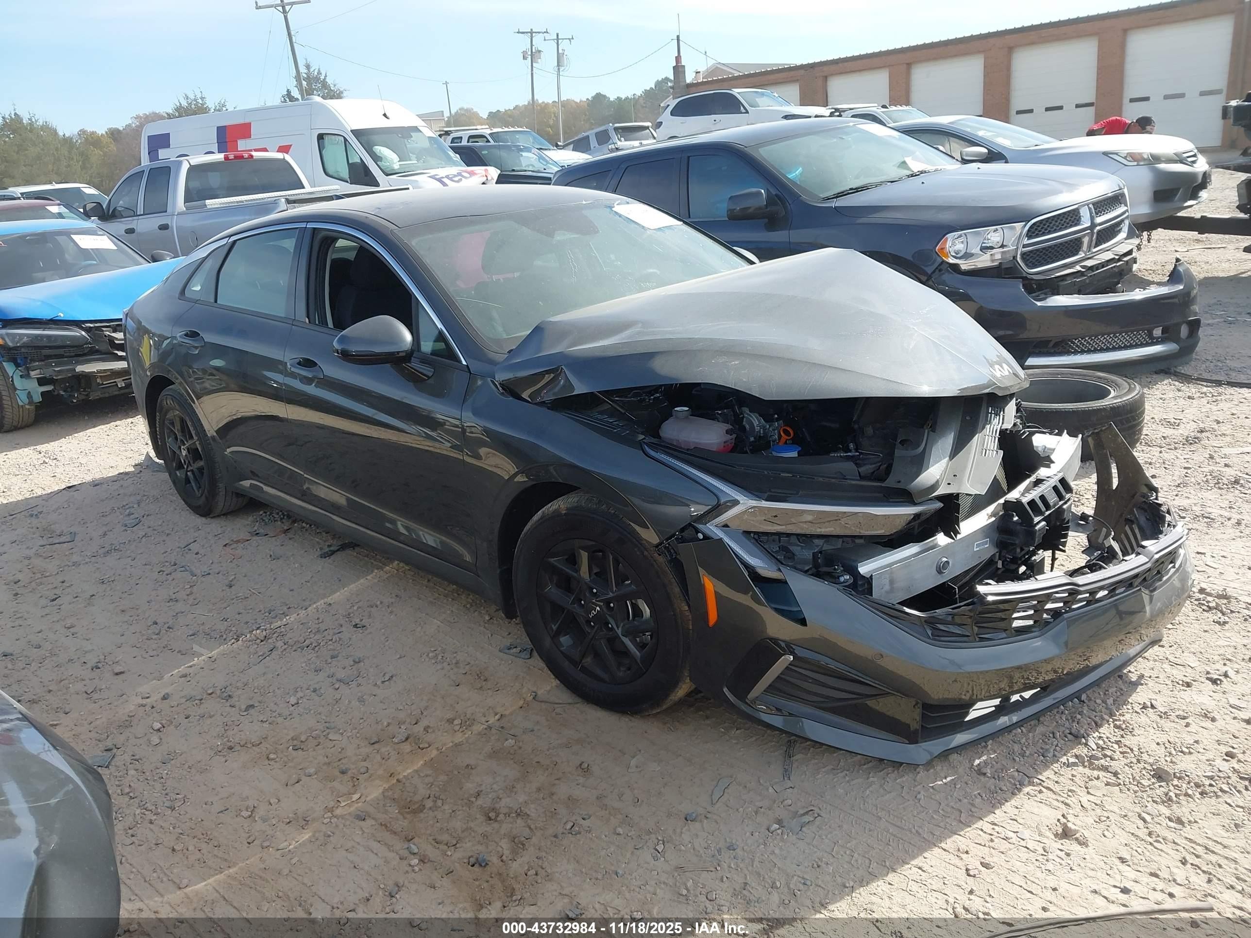 2025 Kia K5 LXS, VIN KNAG24J79S5348703 — Front end