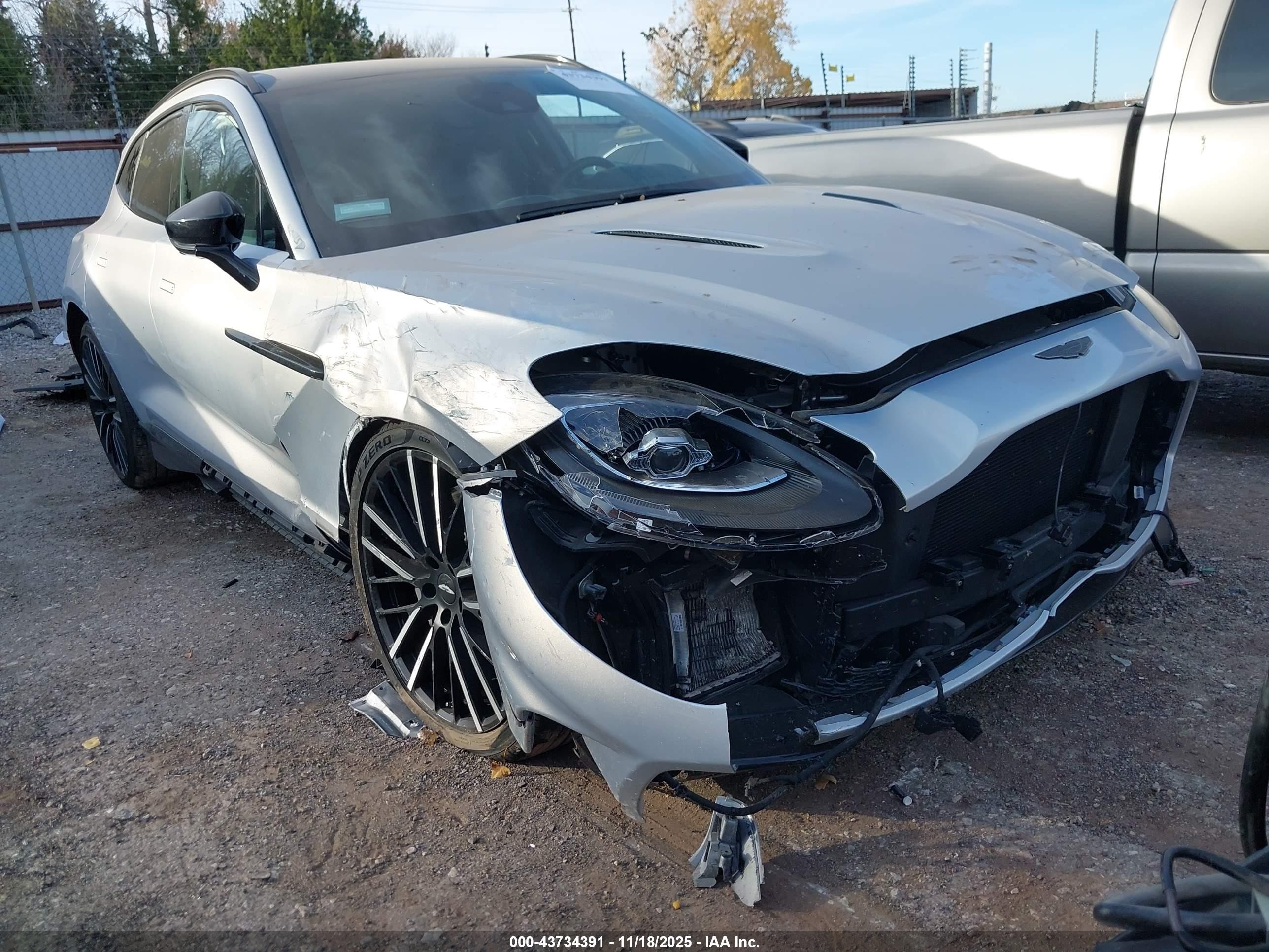 2023 Aston Martin DBX 707, VIN SD7VUJBW3PTV08425 — Front end
