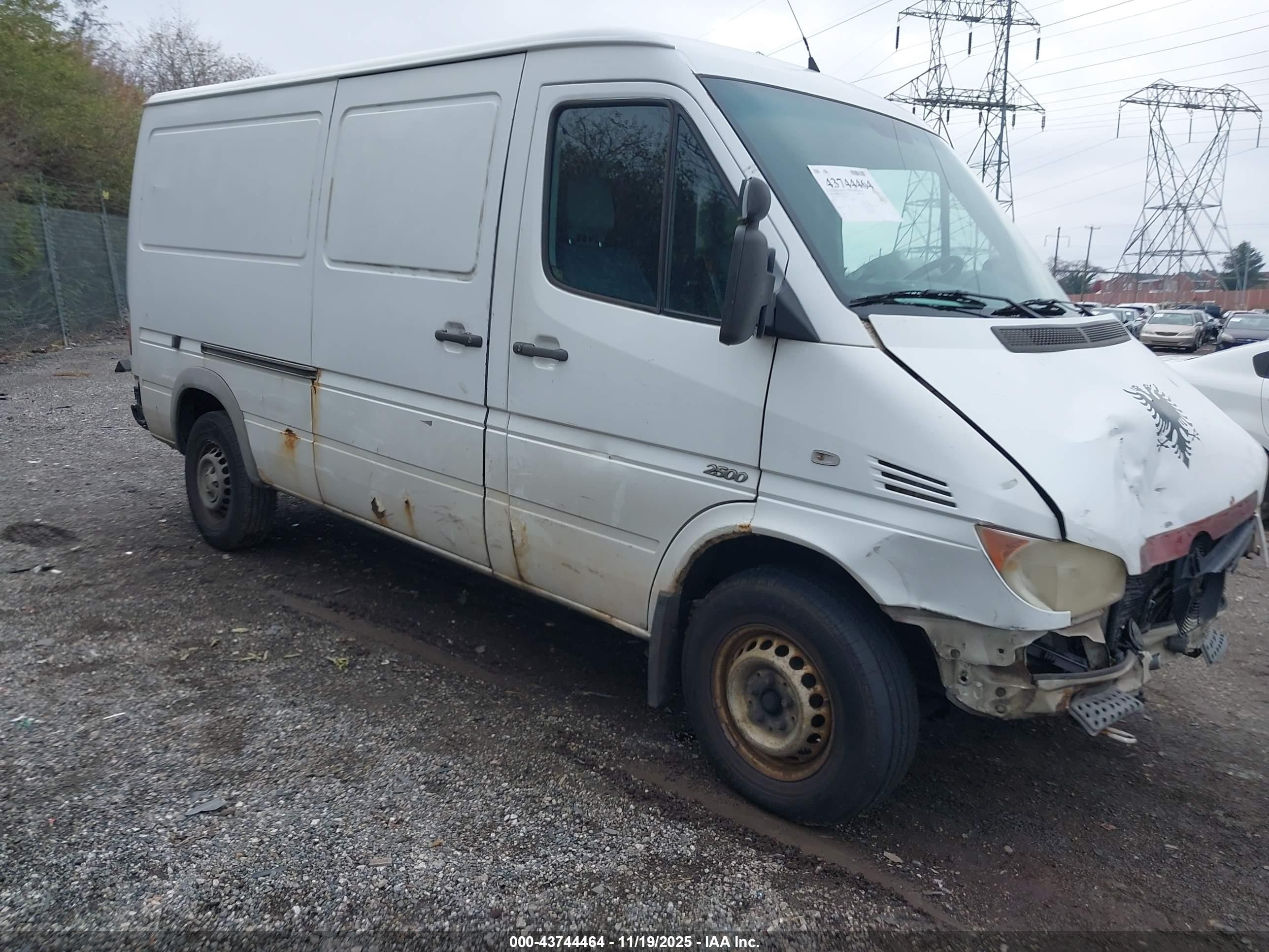 2006 Freightliner Sprinter, VIN WDYPD644065894553 — Фото с аукциона 1 of 5