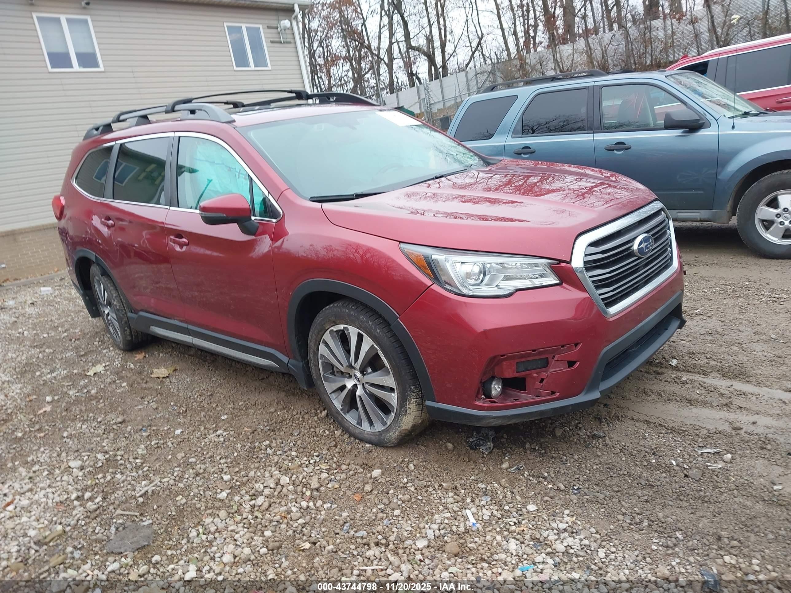 2020 Subaru Ascent Limited, VIN 4S4WMALD4L3418451 — Front end