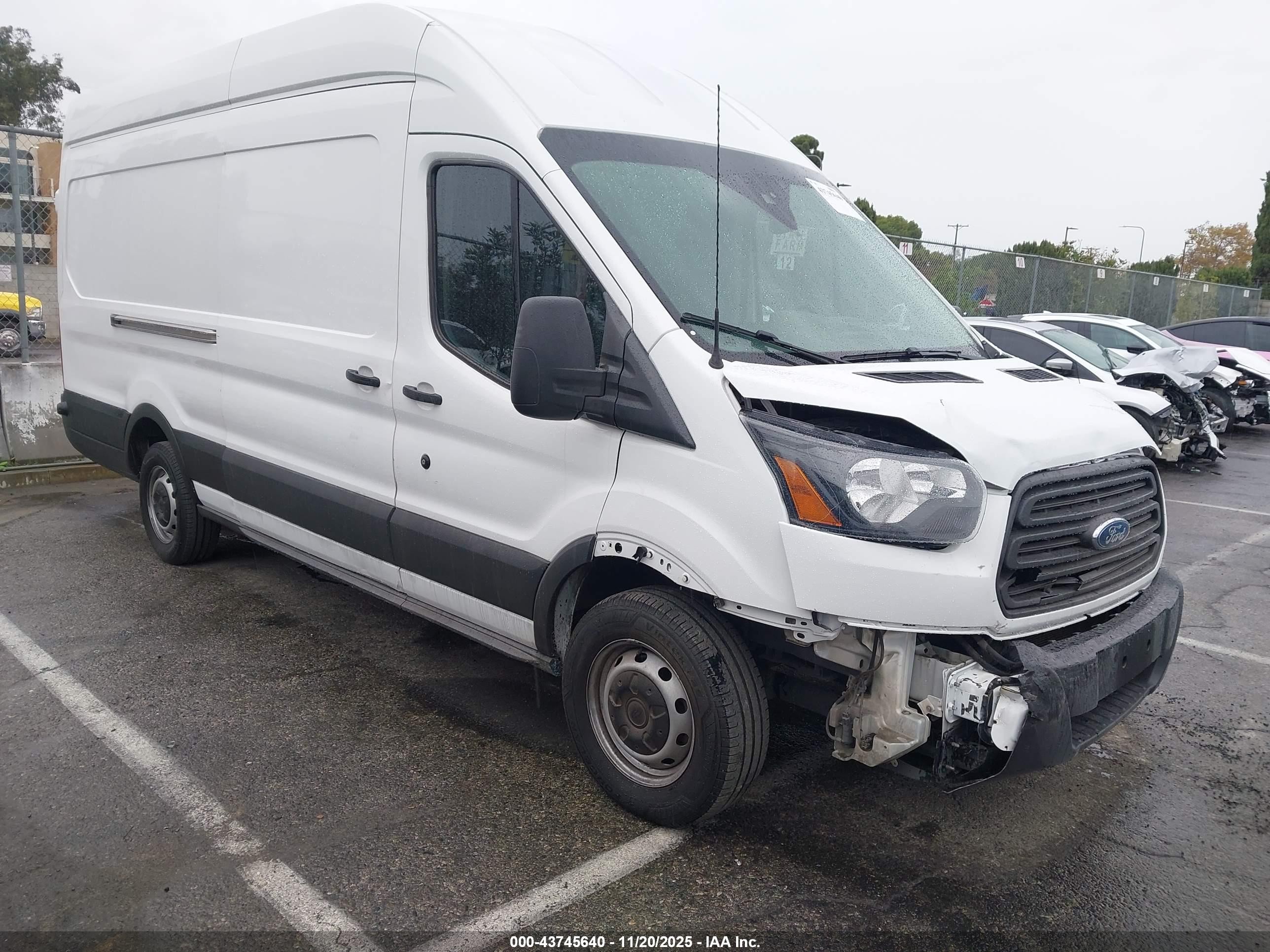 2017 Ford Transit Cargo, VIN 1FTBW3XG3HKA87226 — Front end
