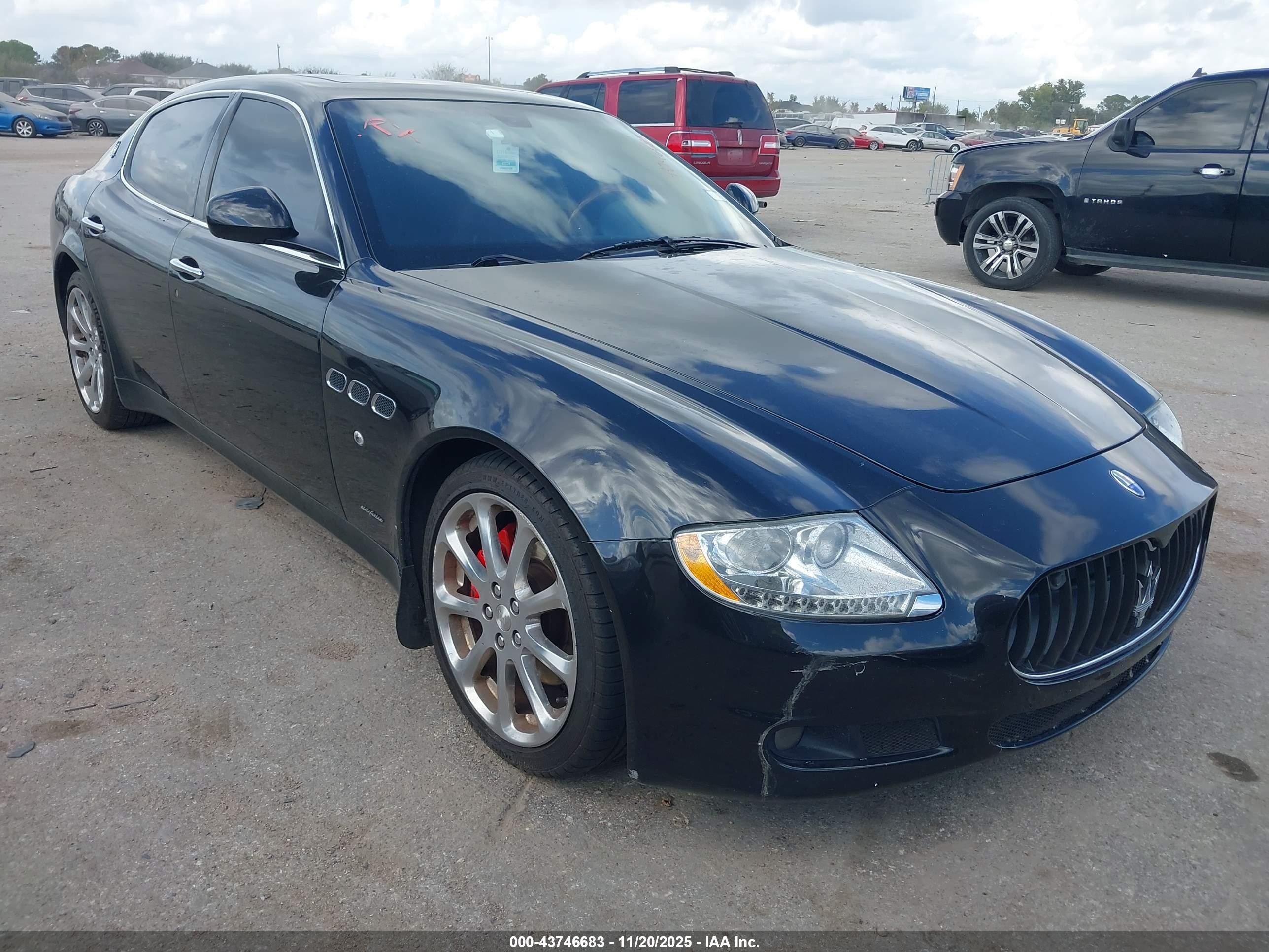2009 Maserati Quattroporte, VIN ZAMFK39A290044656 — Front end