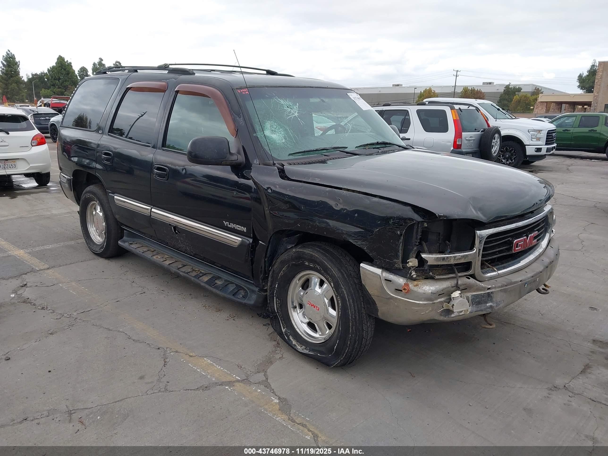 2001 GMC Yukon SLT, VIN 1GKEK13T71J131275 — Front end