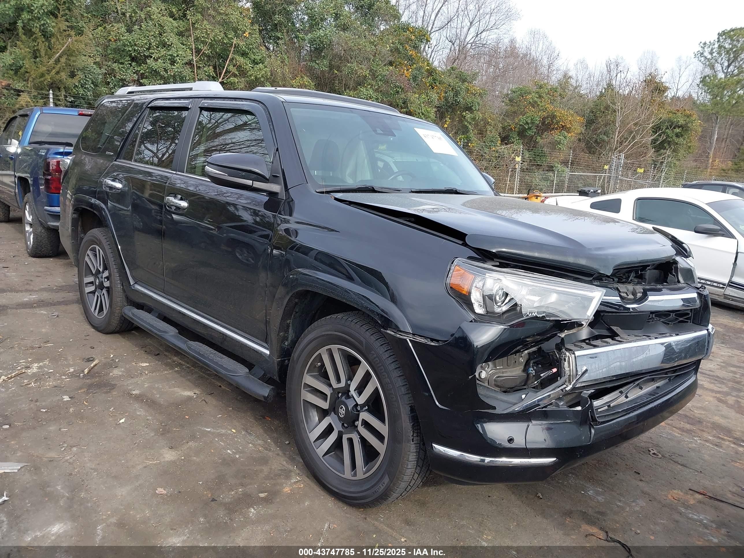 2021 Toyota 4Runner Limited, VIN JTEDU5JR3M5234167 — Front end