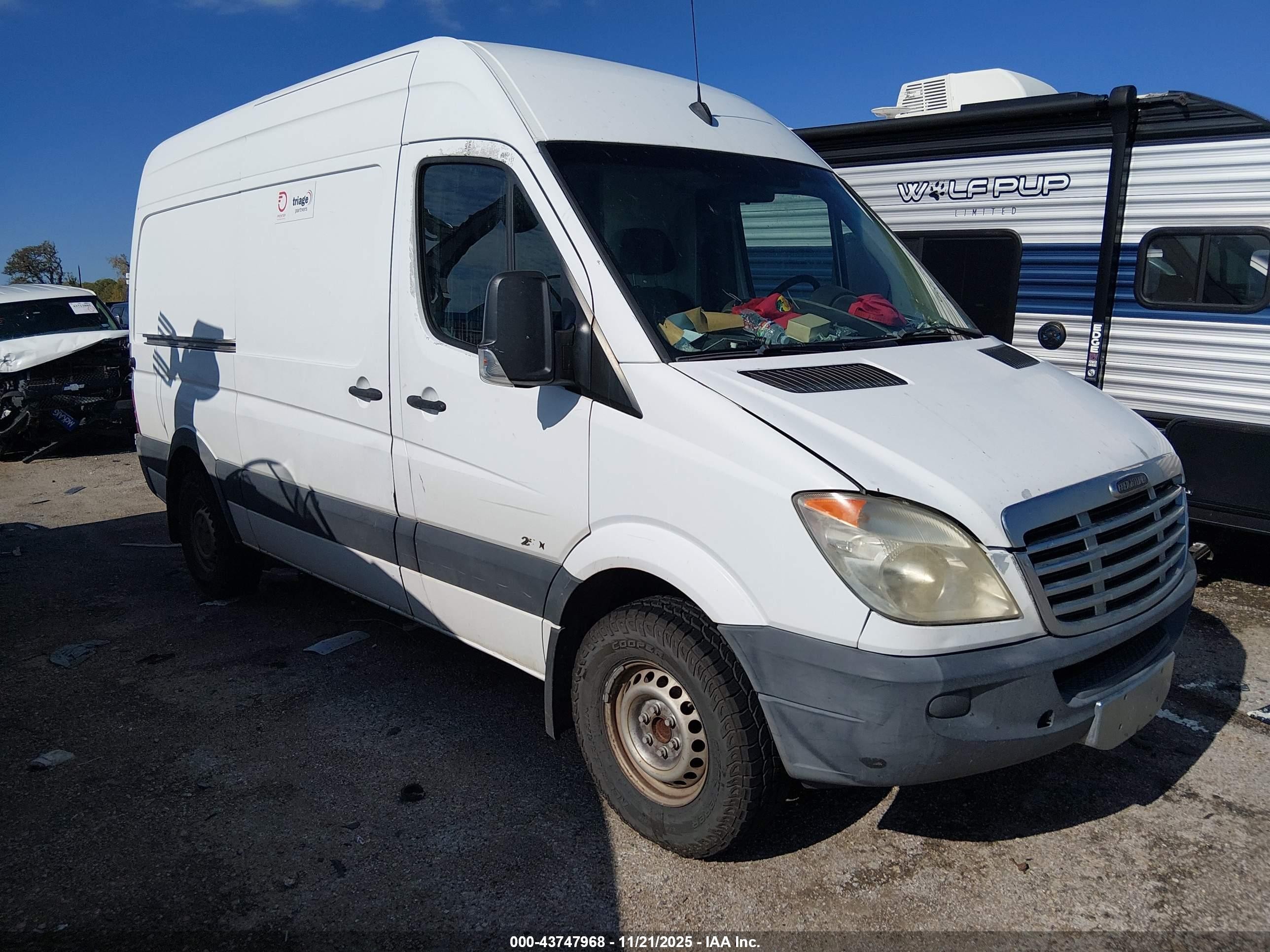 2013 Freightliner Sprinter, VIN WDYPE7CC3D5731517 — Rear end