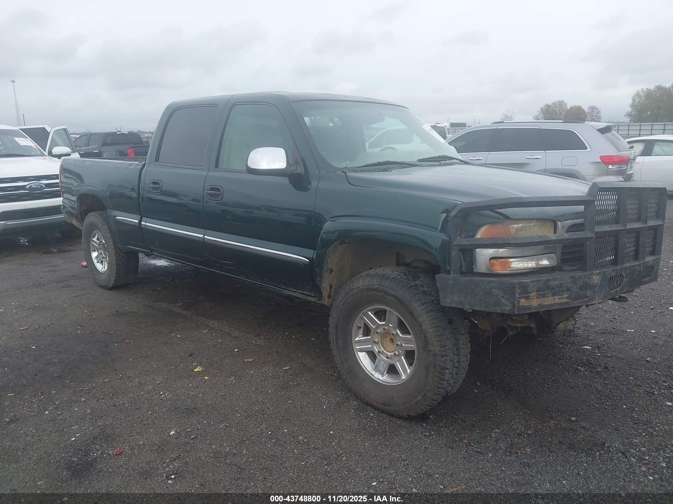2002 GMC Sierra 1500HD SLE, VIN 1GTGC13U22F126113 — Auction photo