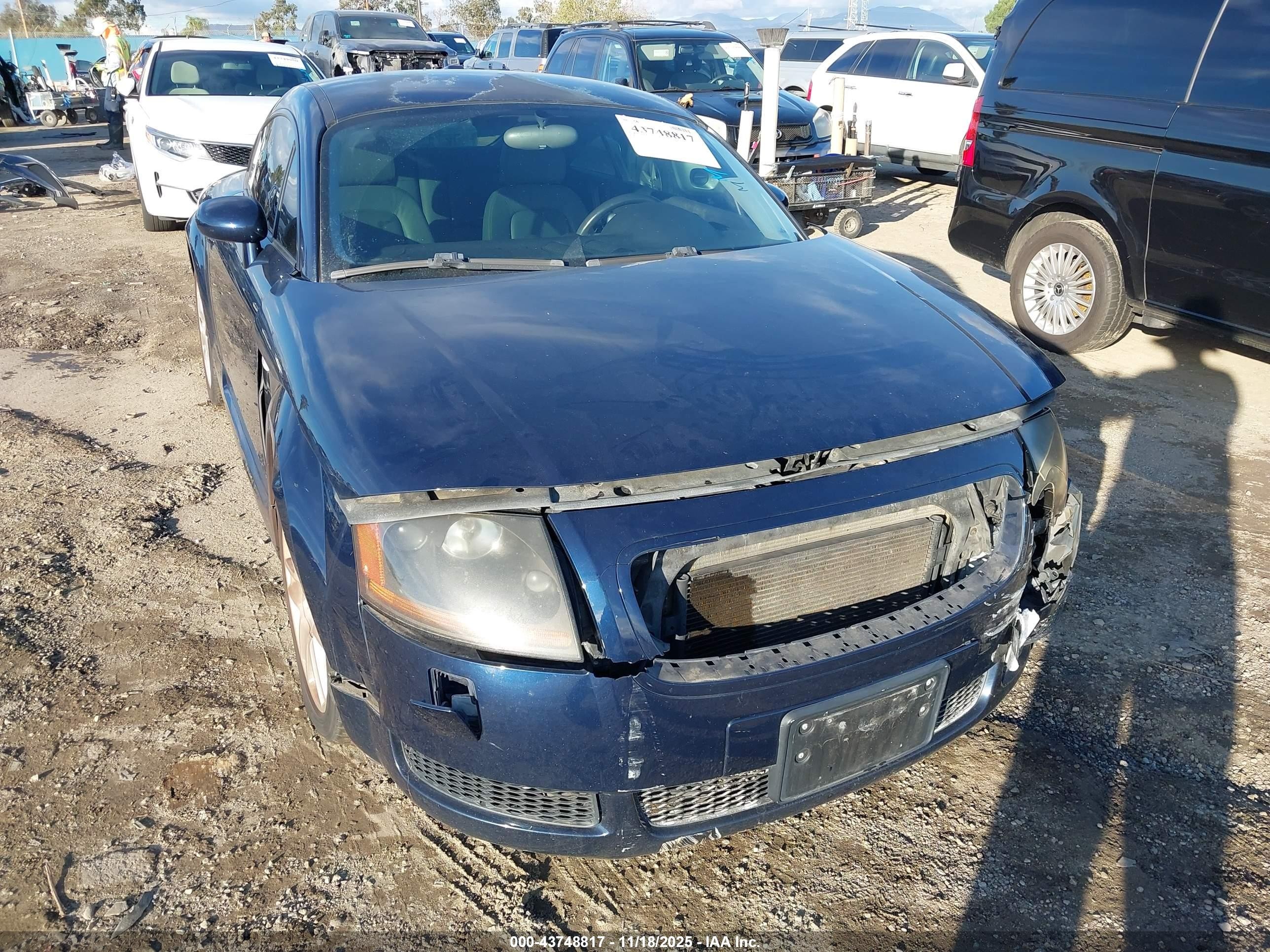 2005 Audi TT, VIN TRUSC28N851004591 — Перед