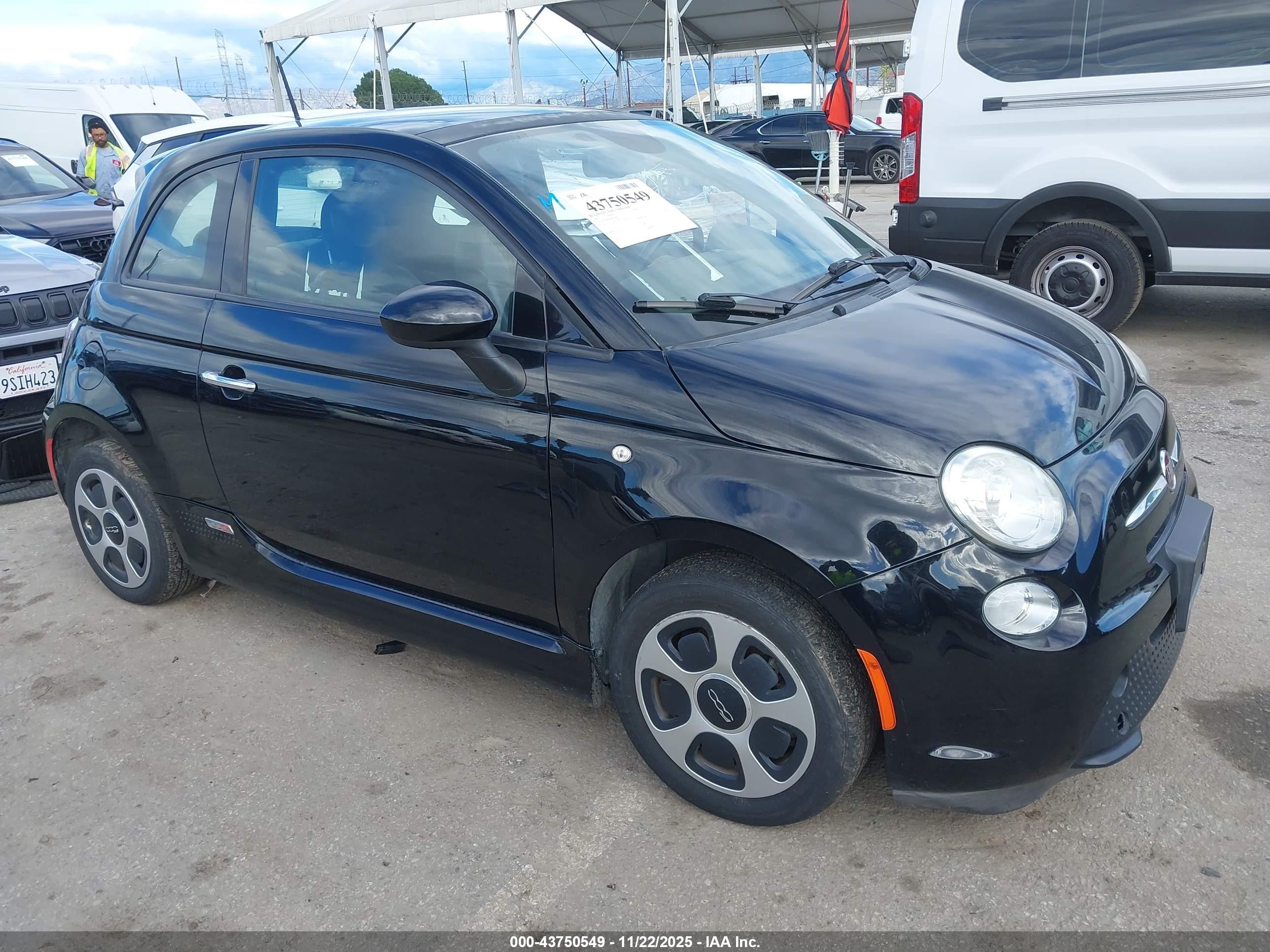2015 FIAT 500e, VIN 3C3CFFGE0FT549763 — Not stated