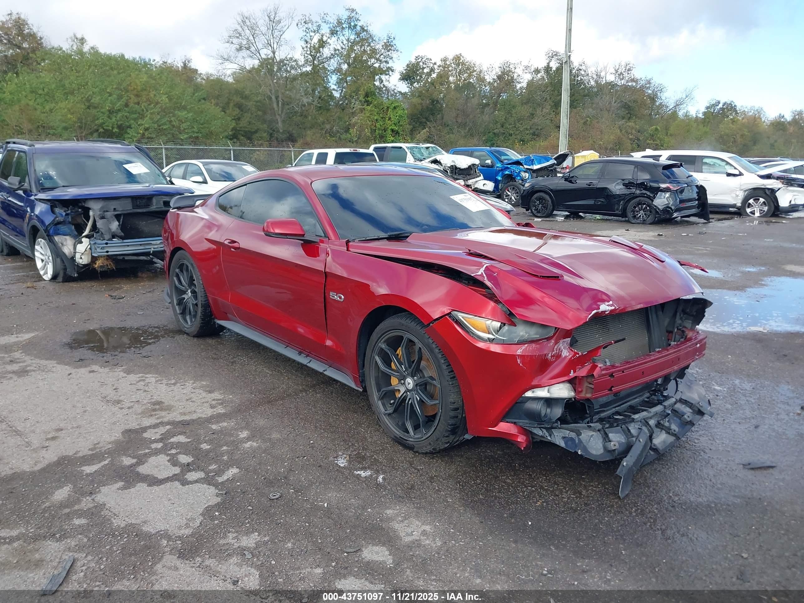 2016 Ford Mustang GT Premium, VIN 1FA6P8CFXG5251163 — Front end