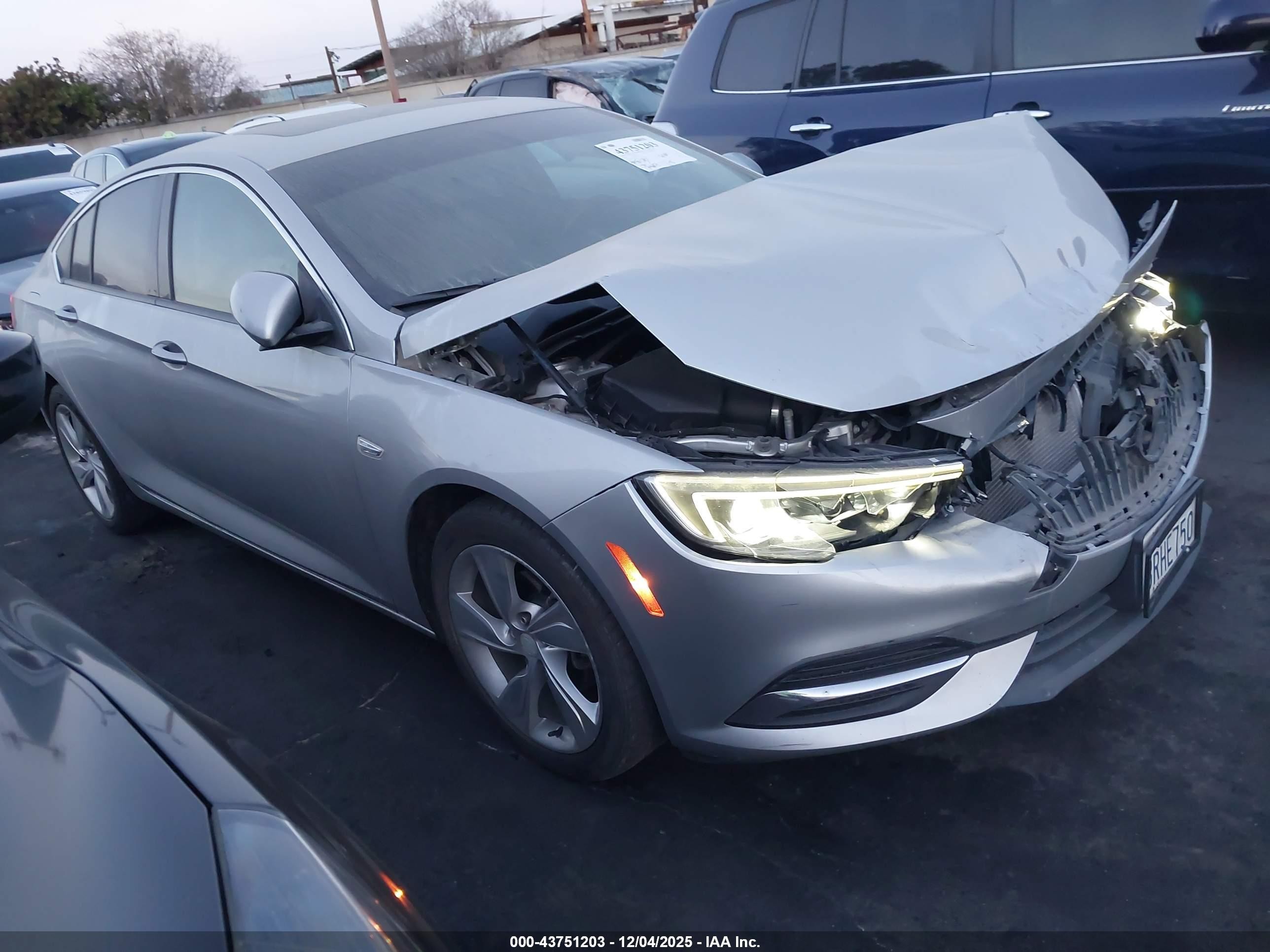 2020 Buick Regal Preferred, VIN W04GL6SX3L1015037 — Перед