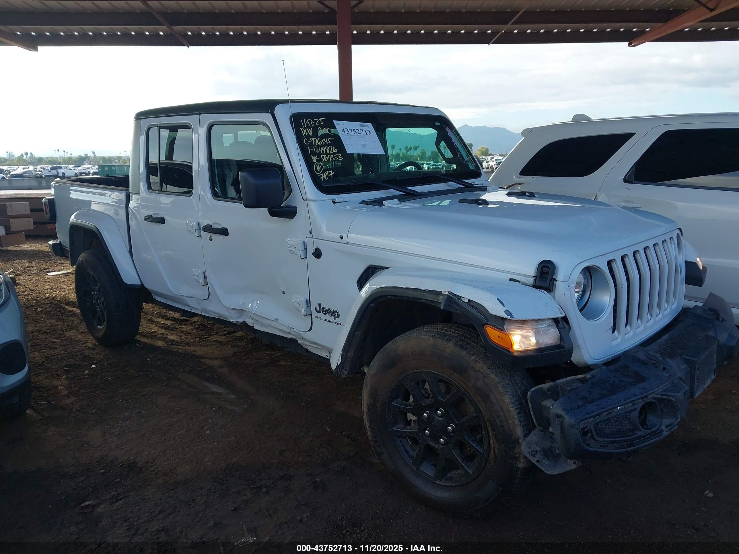 2023 Jeep Gladiator Overland, VIN 1C6HJTFG4PL564353 — Side
