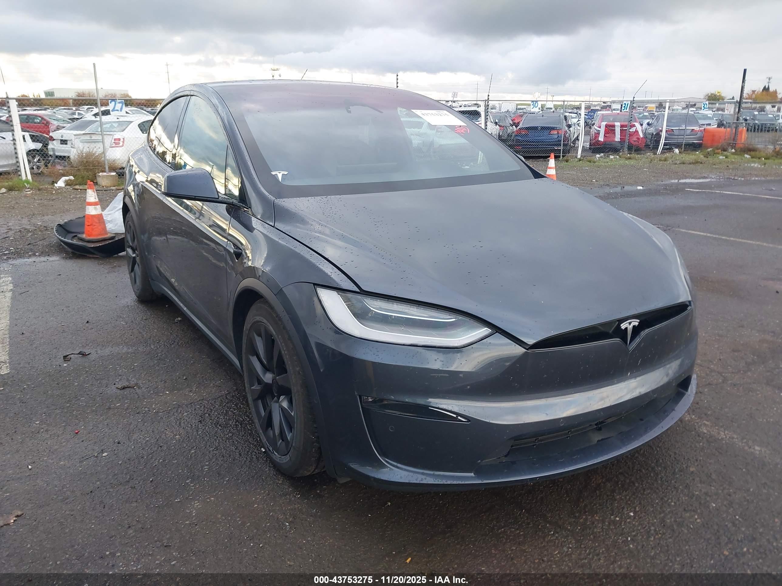 2023 Tesla Model X, VIN 7SAXCAE52PF378593 — Rear end