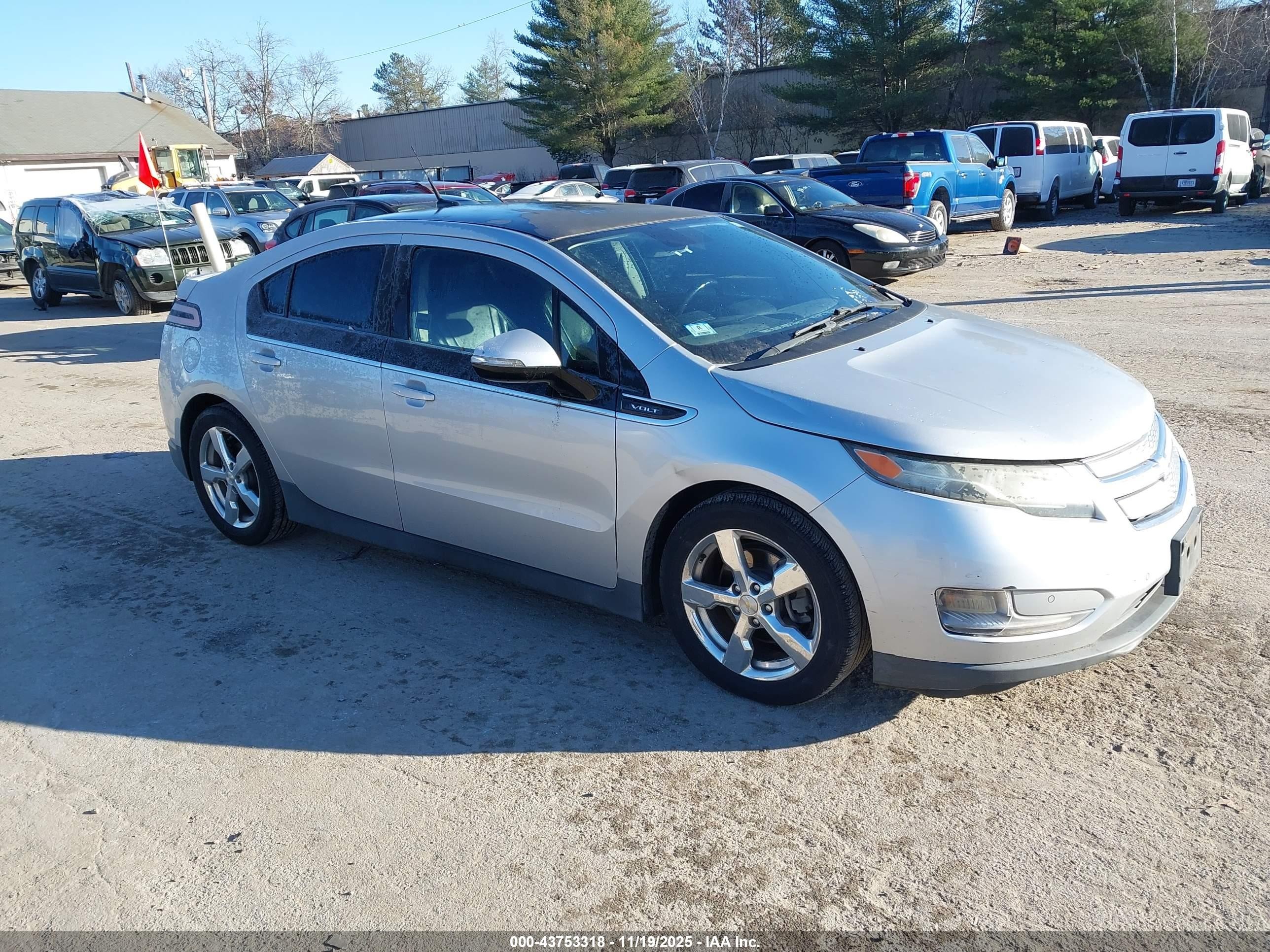 2011 Chevrolet Volt, VIN 1G1RD6E48BU100782 — Rear end