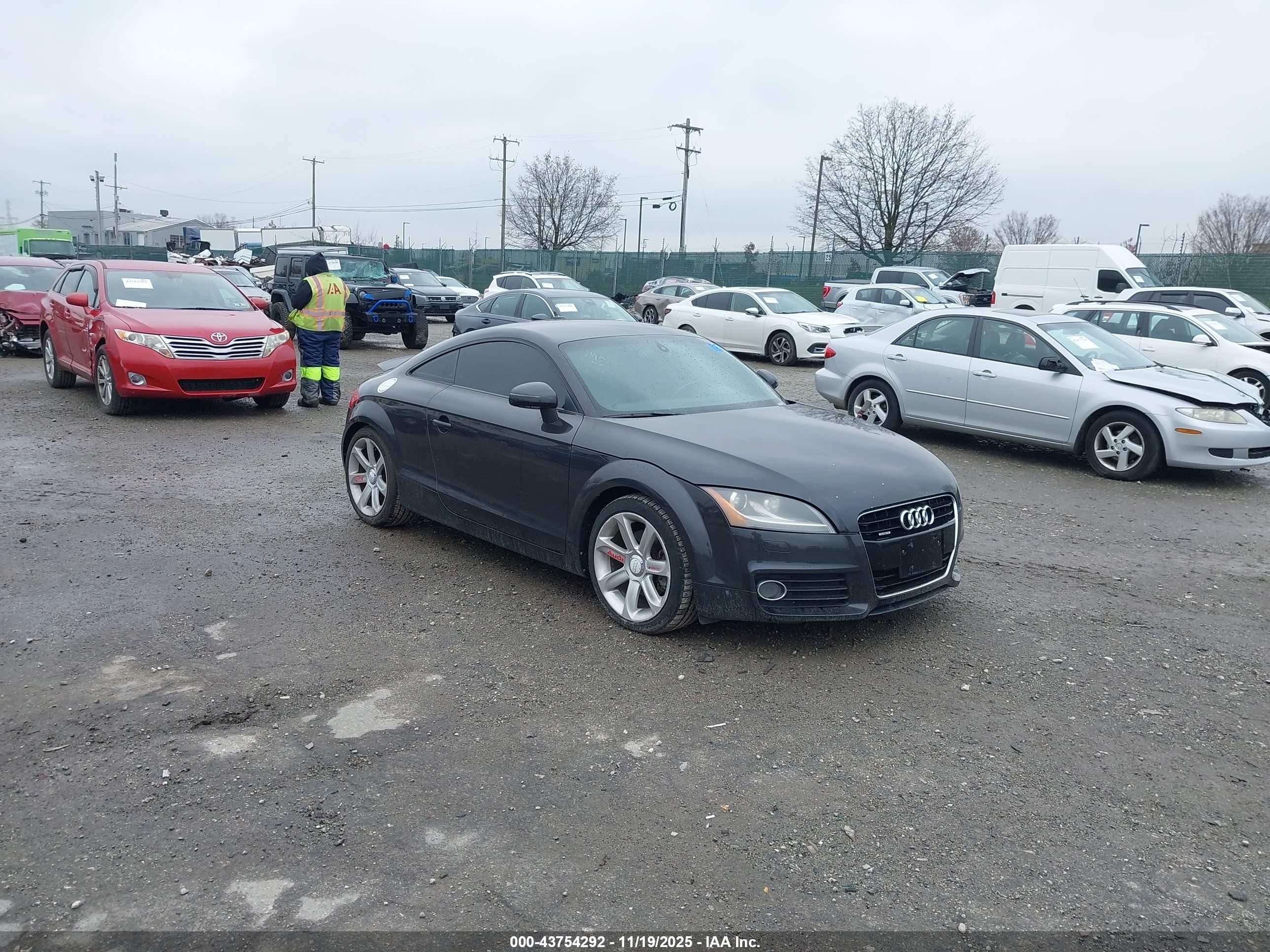 2011 Audi TT 2.0T Prestige, VIN TRUKFAFK8B1016293 — Не указано