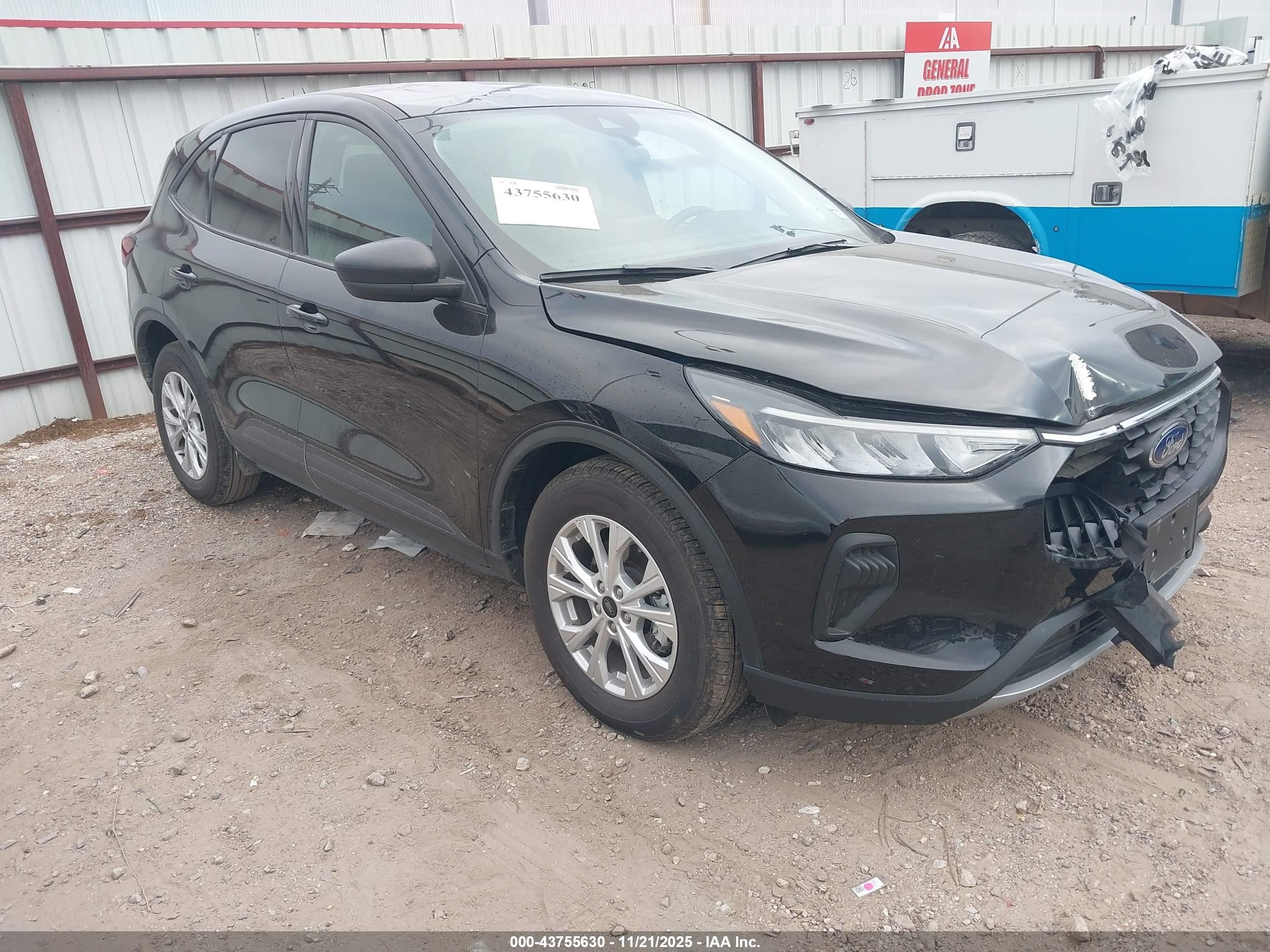 2025 Ford Escape Active, VIN 1FMCU0GNXSUA73337 — Front end