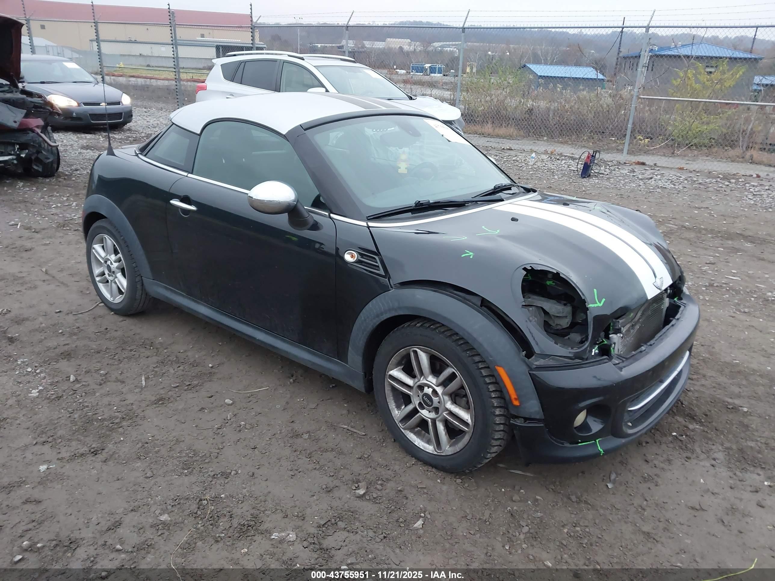 2012 MINI Coupe, VIN WMWSX1C5XCT163854 — Перед