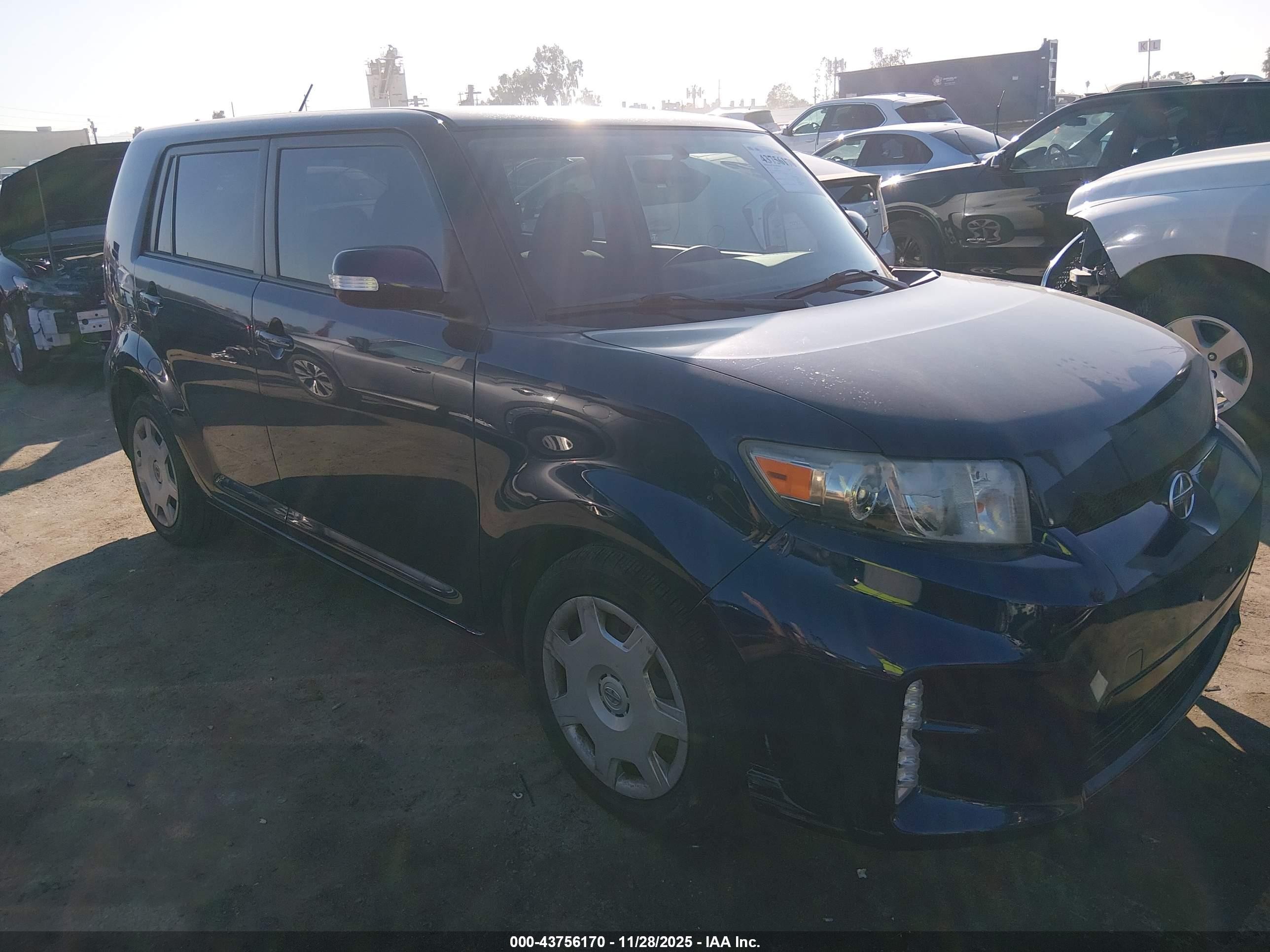 2014 Scion xB, VIN JTLZE4FE8EJ050119 — Front end