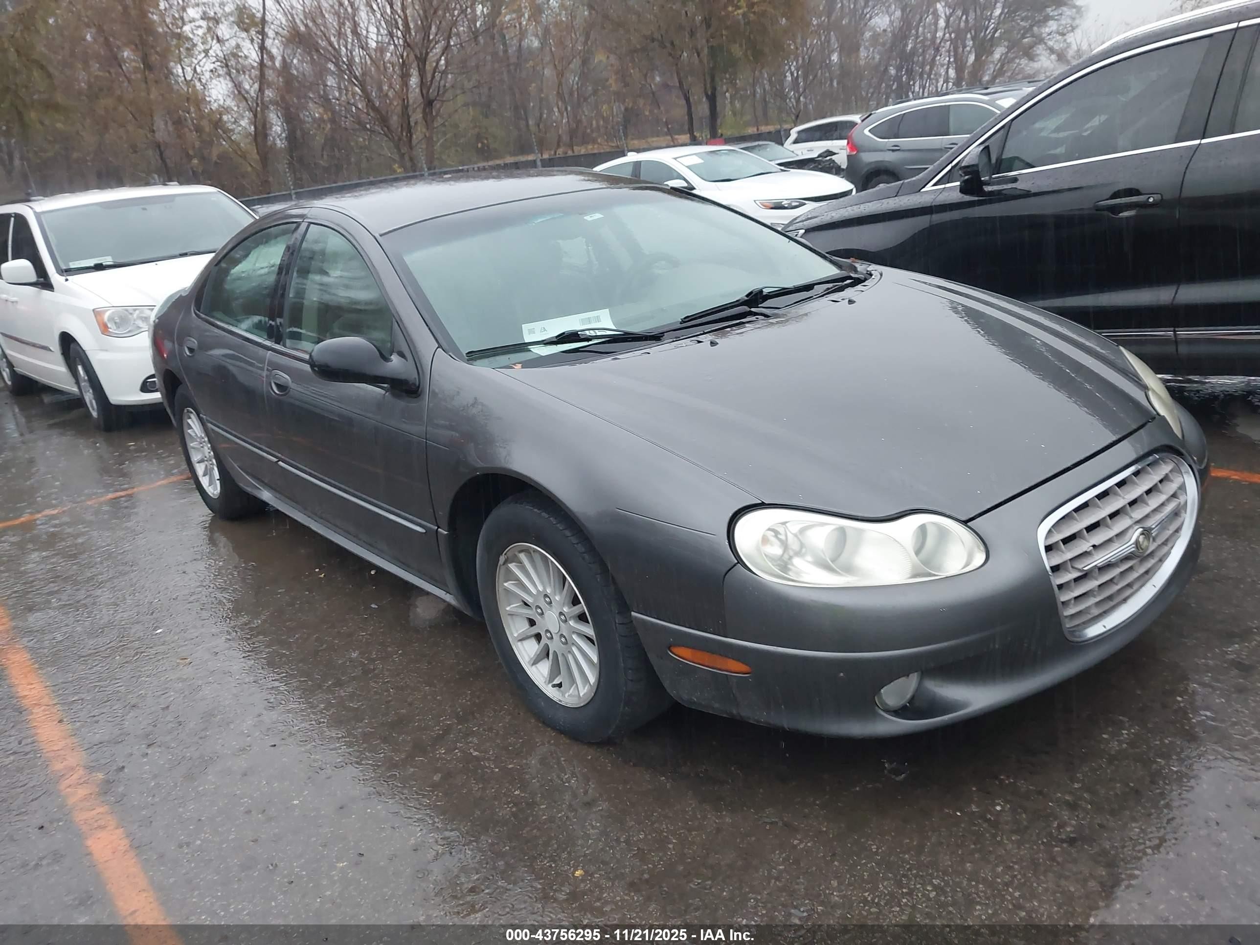2004 Chrysler Concorde LXi, VIN 2C3HD36M64H589273 — Бок