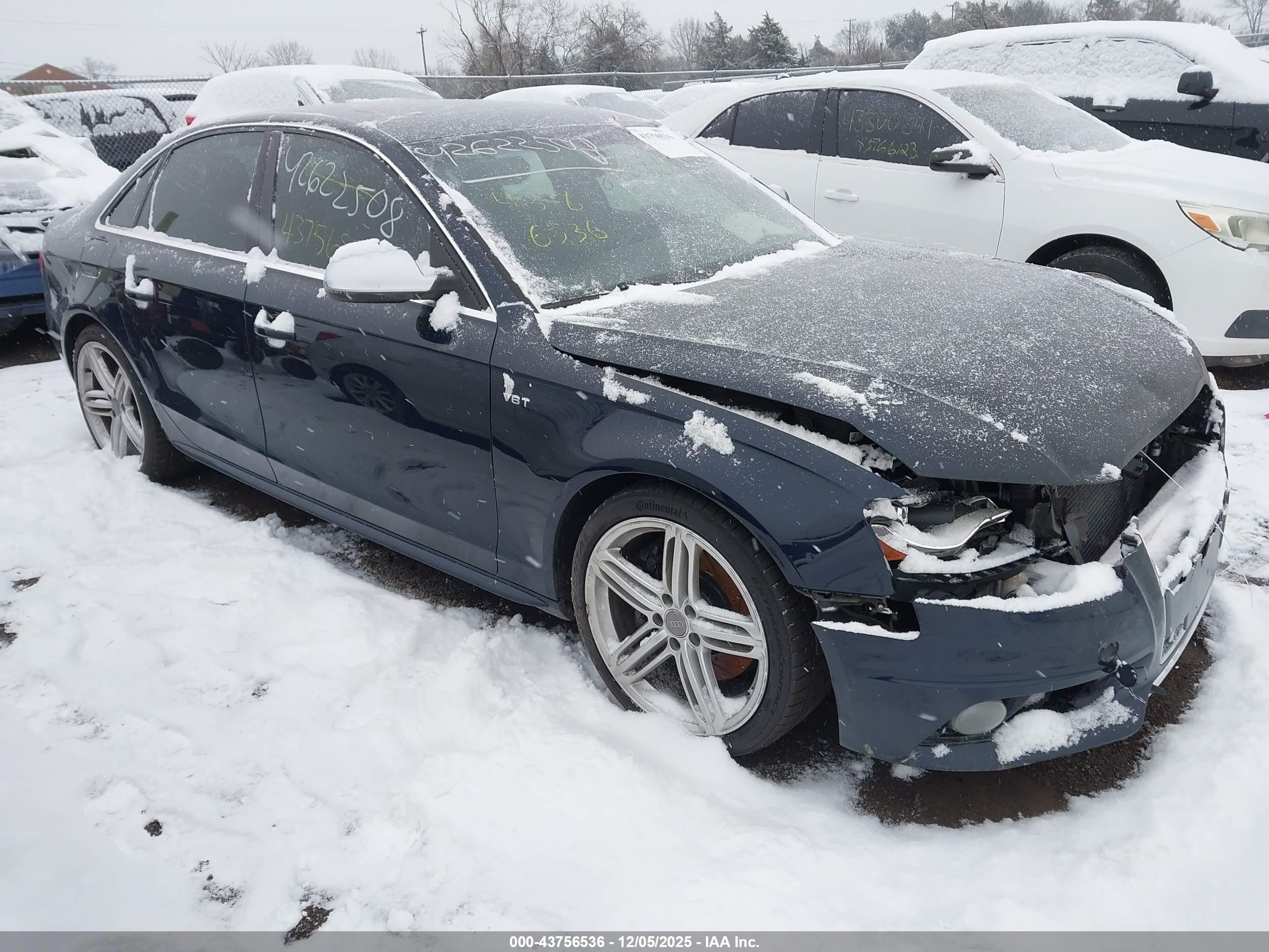 2011 Audi S4 Prestige, VIN WAUKGAFLXBA009648 — Front end