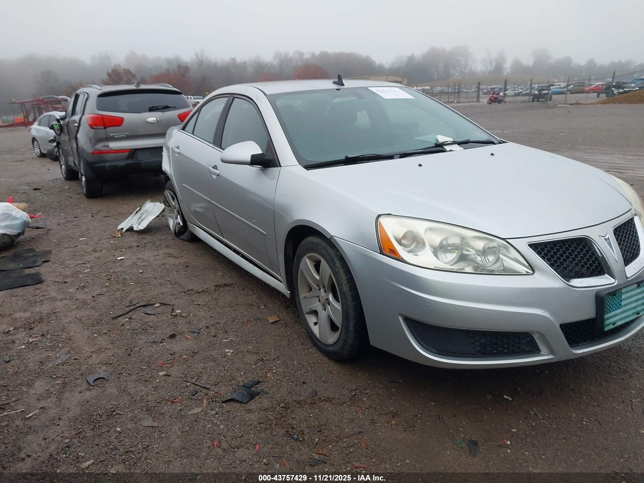 2010 Pontiac G6 1SA, VIN 1G2ZA5E05A4129604 — Rear end