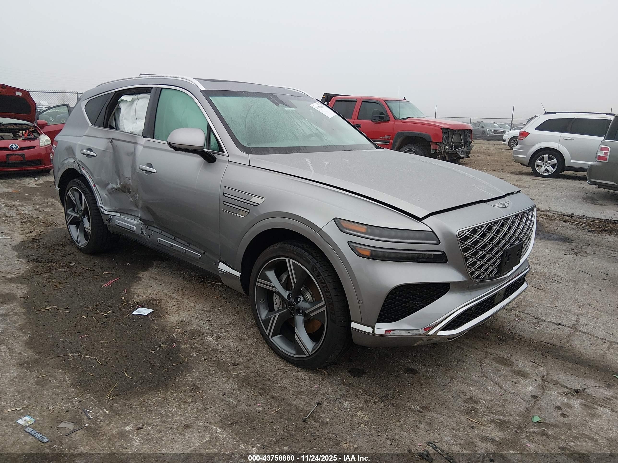 2025 Genesis GV80 Prestige, VIN KMUHCESB7SU234098 — Side