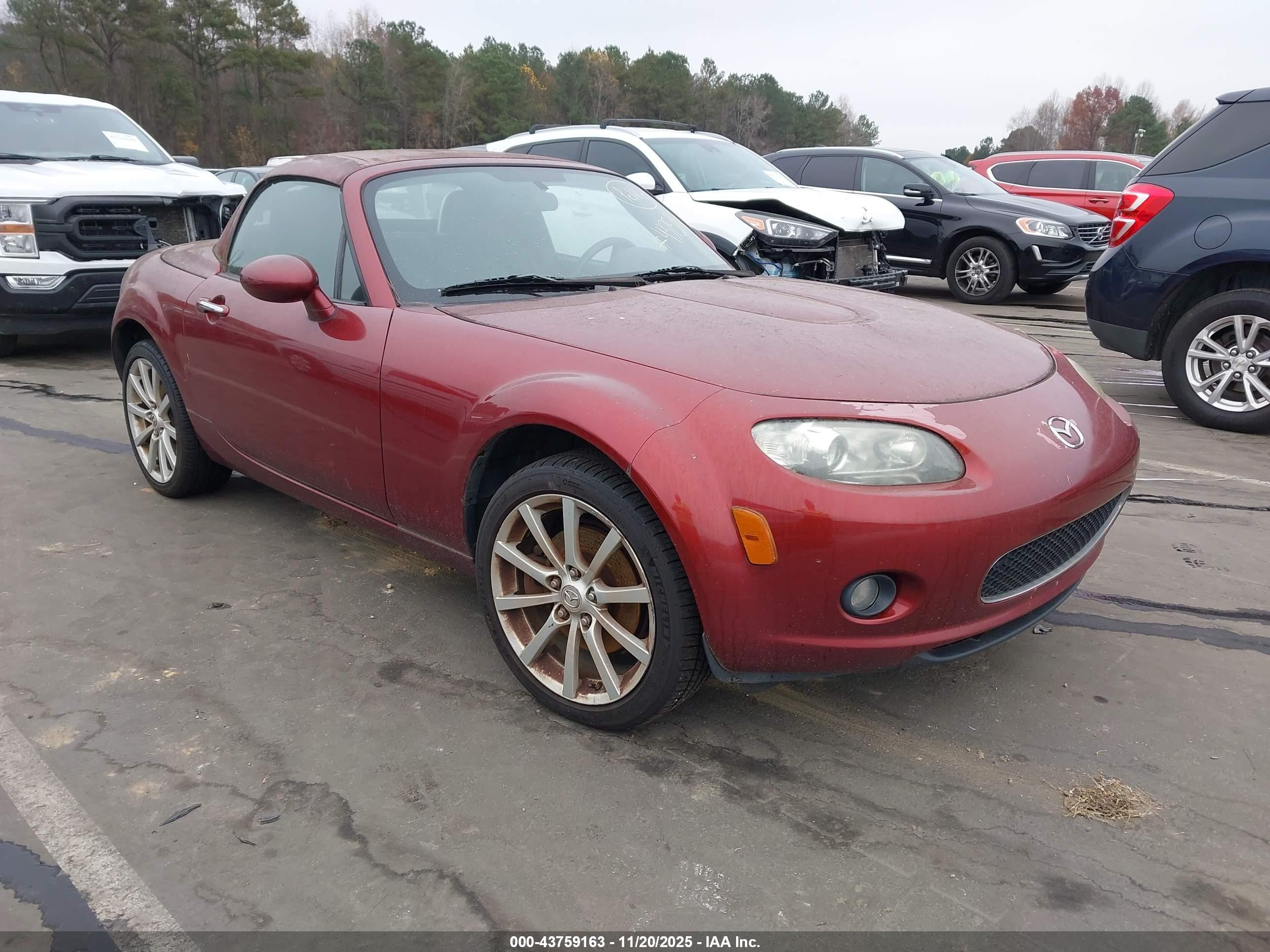 2008 Mazda MX-5 Miata Grand Touring, VIN JM1NC26F780142913 — Normal wear