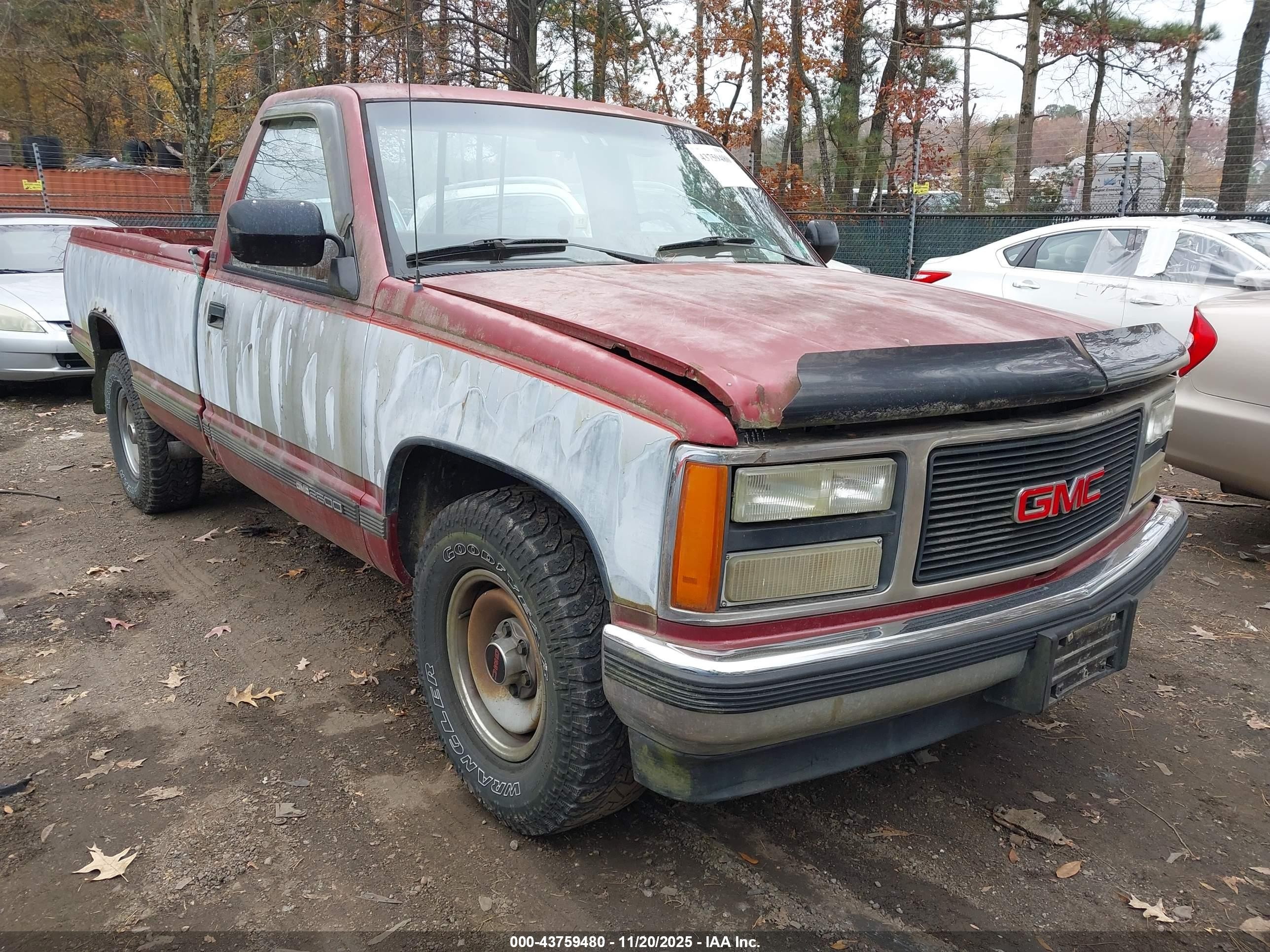 1990 GMC Sierra 2500, VIN 1GTFC24K5LE540329 — Normal wear