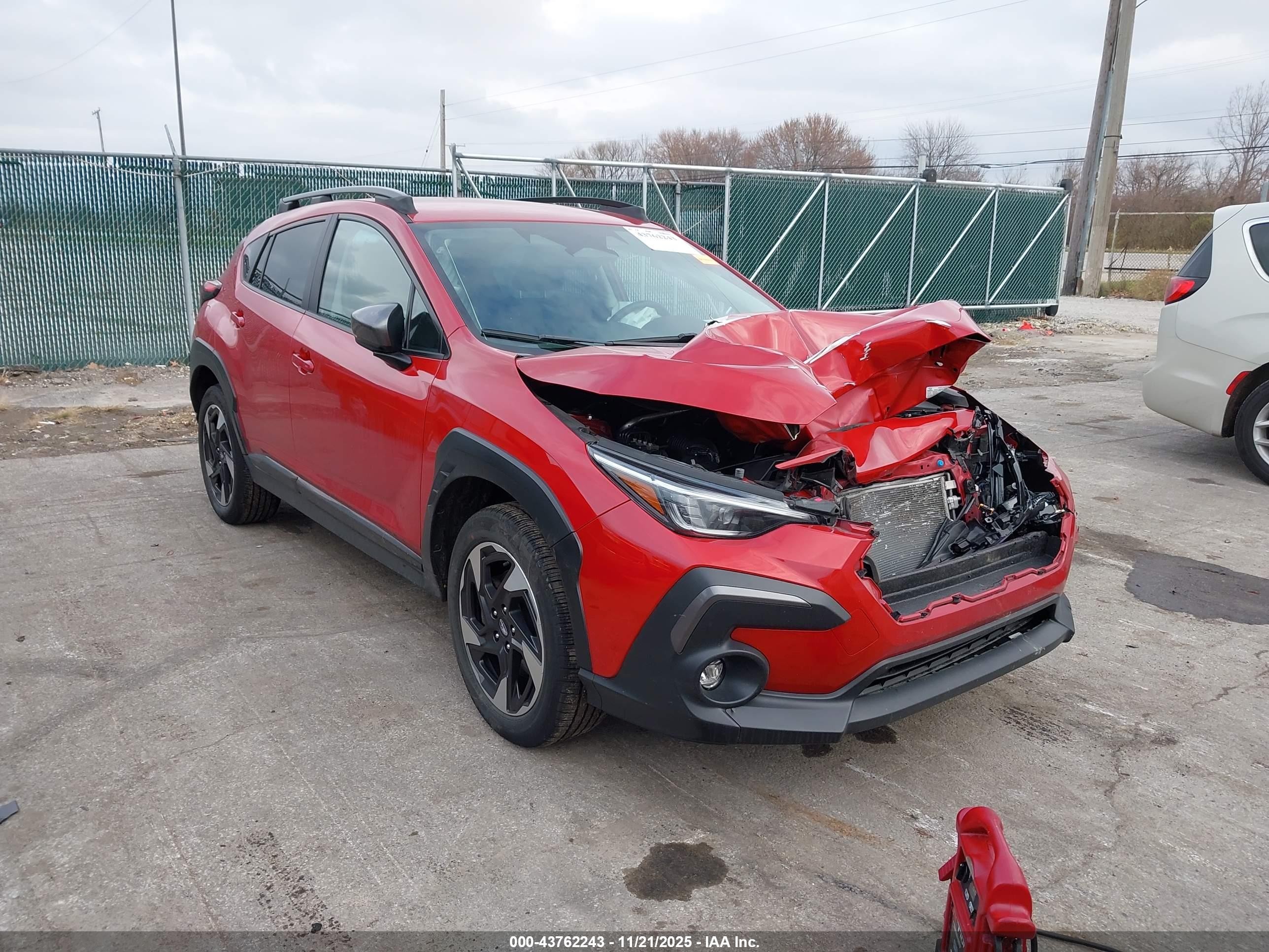 2025 Subaru Crosstrek Limited, VIN 4S4GUHL6XS3706603 — Front end