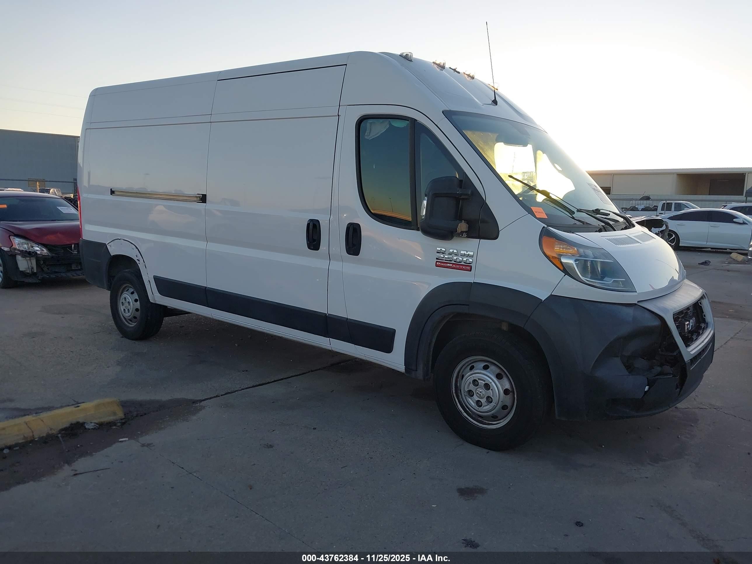 2021 Ram ProMaster, VIN 3C6ERVDG4ME508850 — Перед
