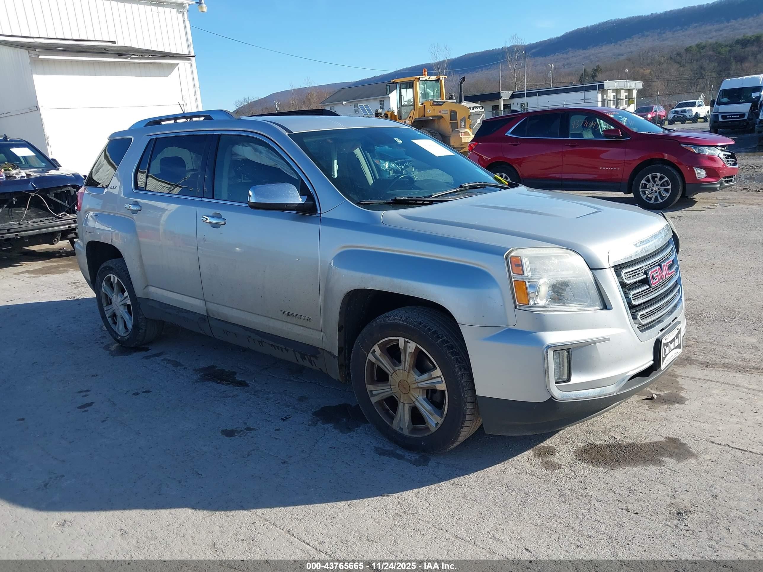 2016 GMC Terrain SLT, VIN 2GKFLUE36G6161311 — Front end
