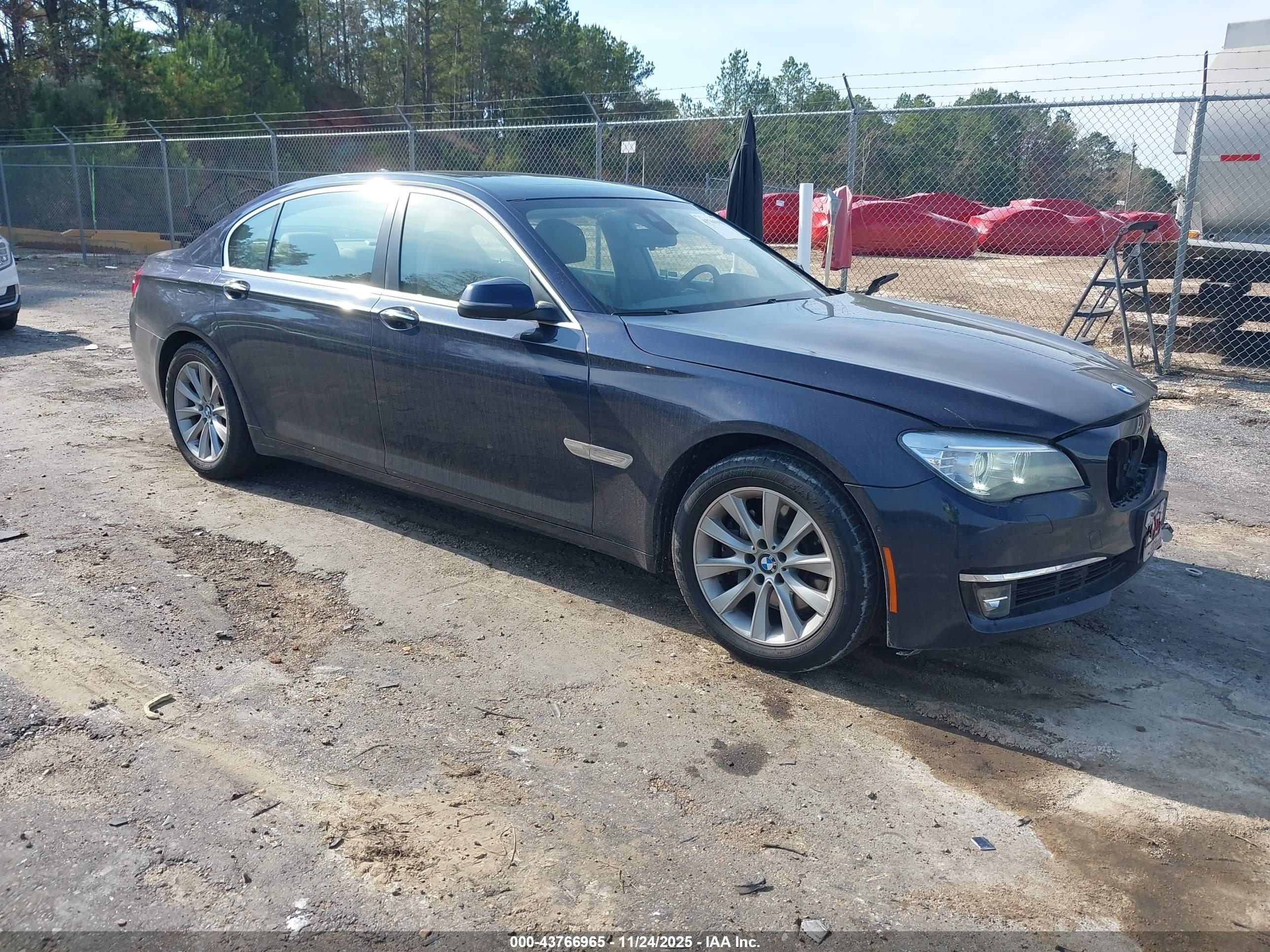 2013 BMW 7 Series 740Li, VIN WBAYE4C56DDW22617 — Front end
