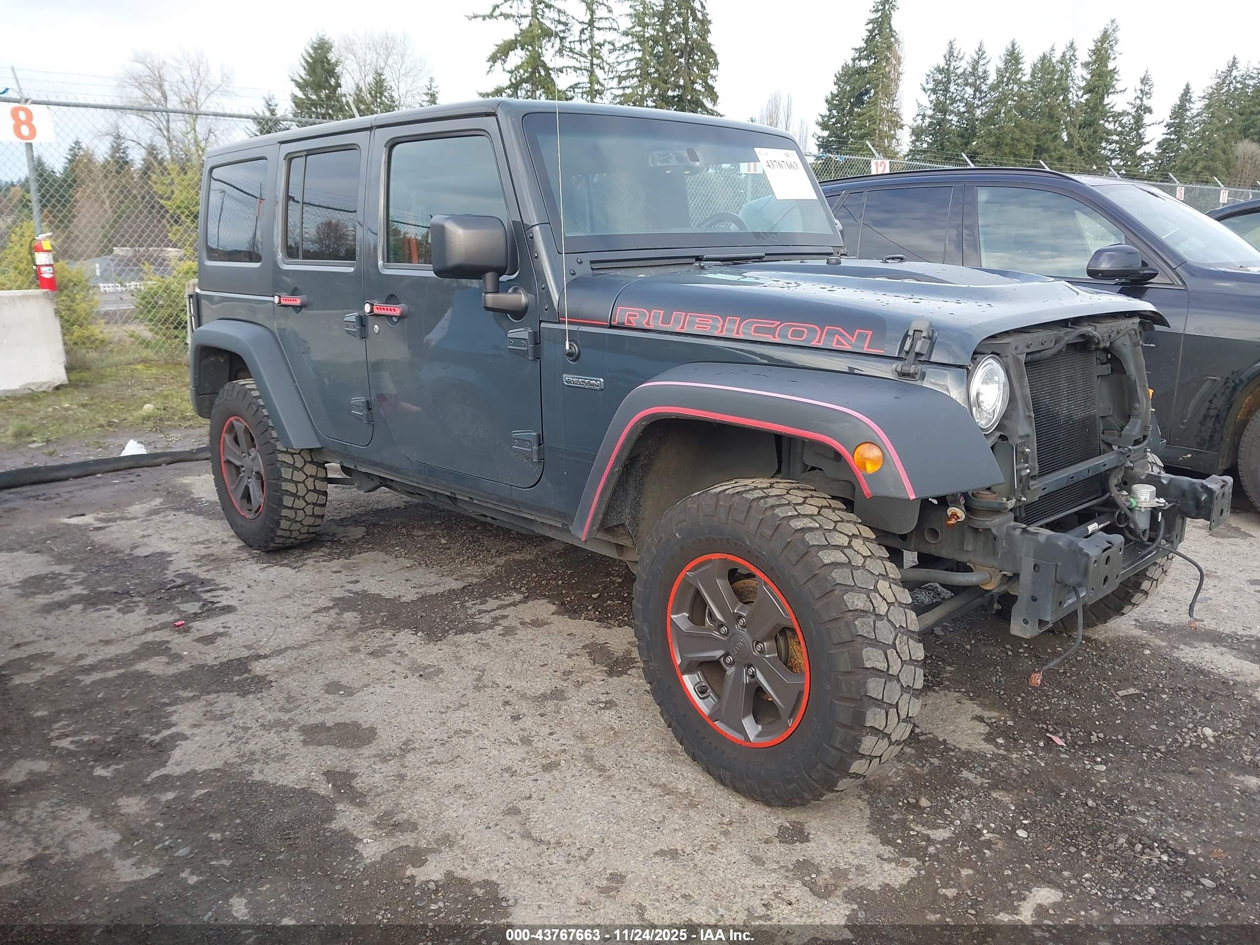 2017 Jeep Wrangler Unlimited Rubicon, VIN 1C4BJWFG7HL658499 — Front end