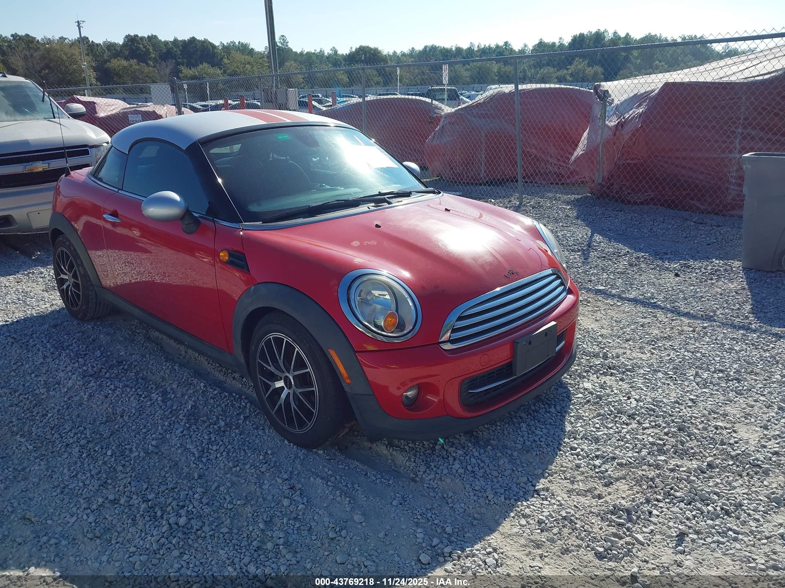 2012 MINI Coupe, VIN WMWSX1C51CT163855 — Перед