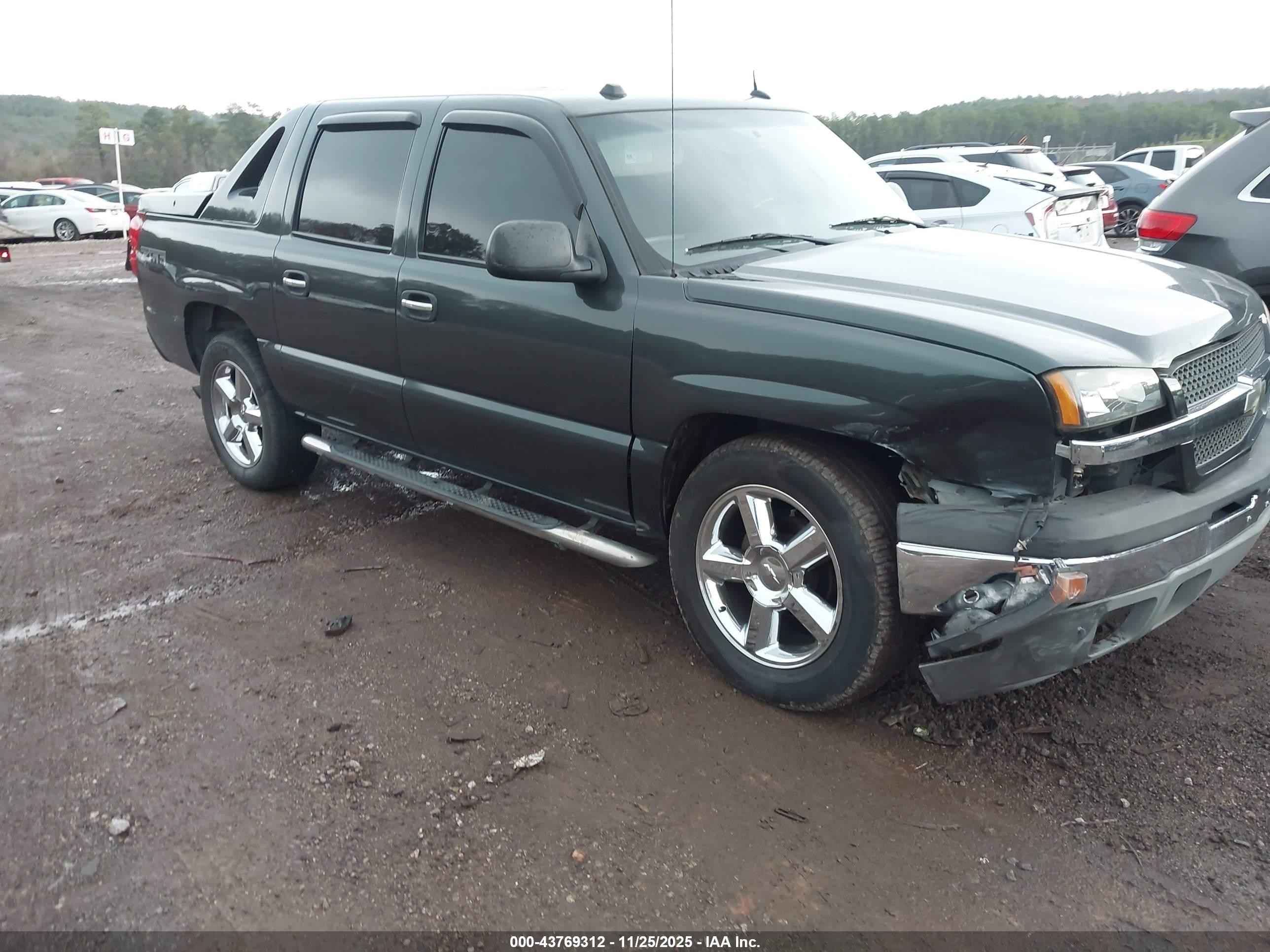2004 Chevrolet Avalanche, VIN 3GNEC12T44G338195 — Front end